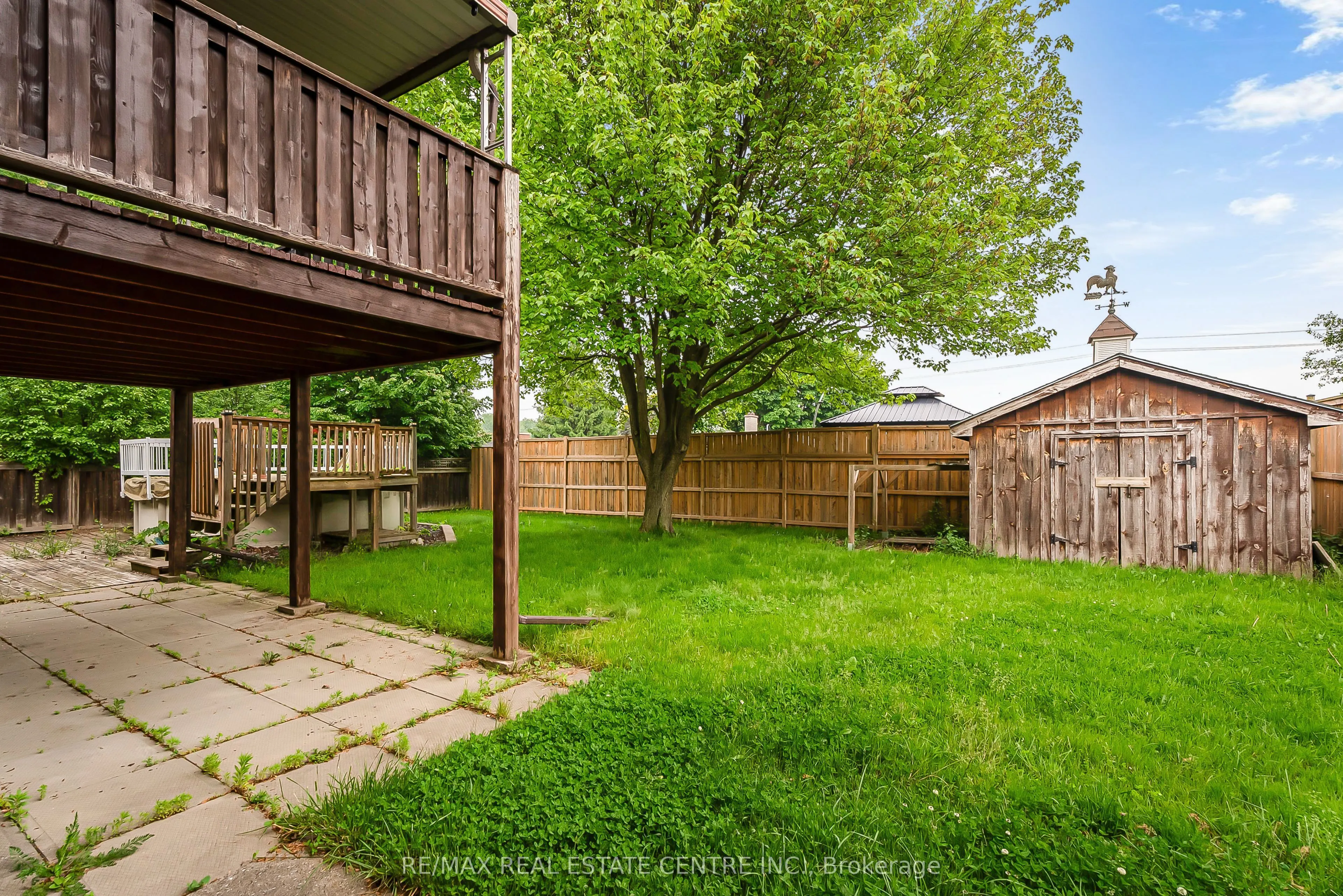 95 Ripplewood Crescent