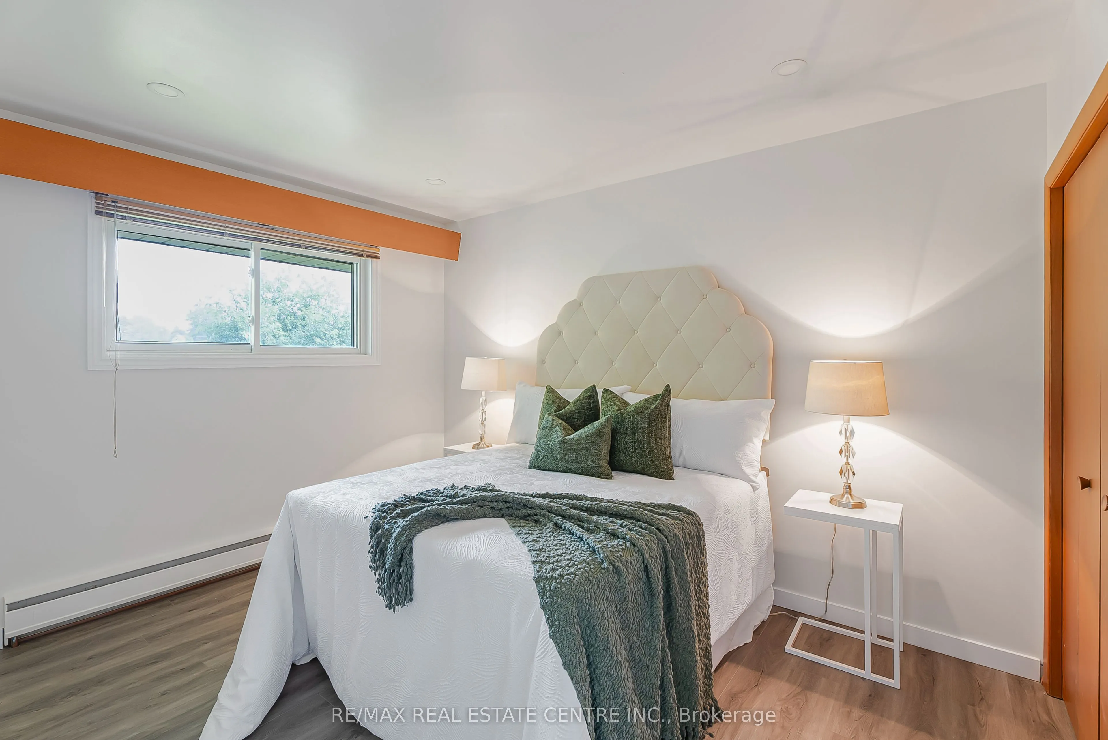 95 Ripplewood Crescent