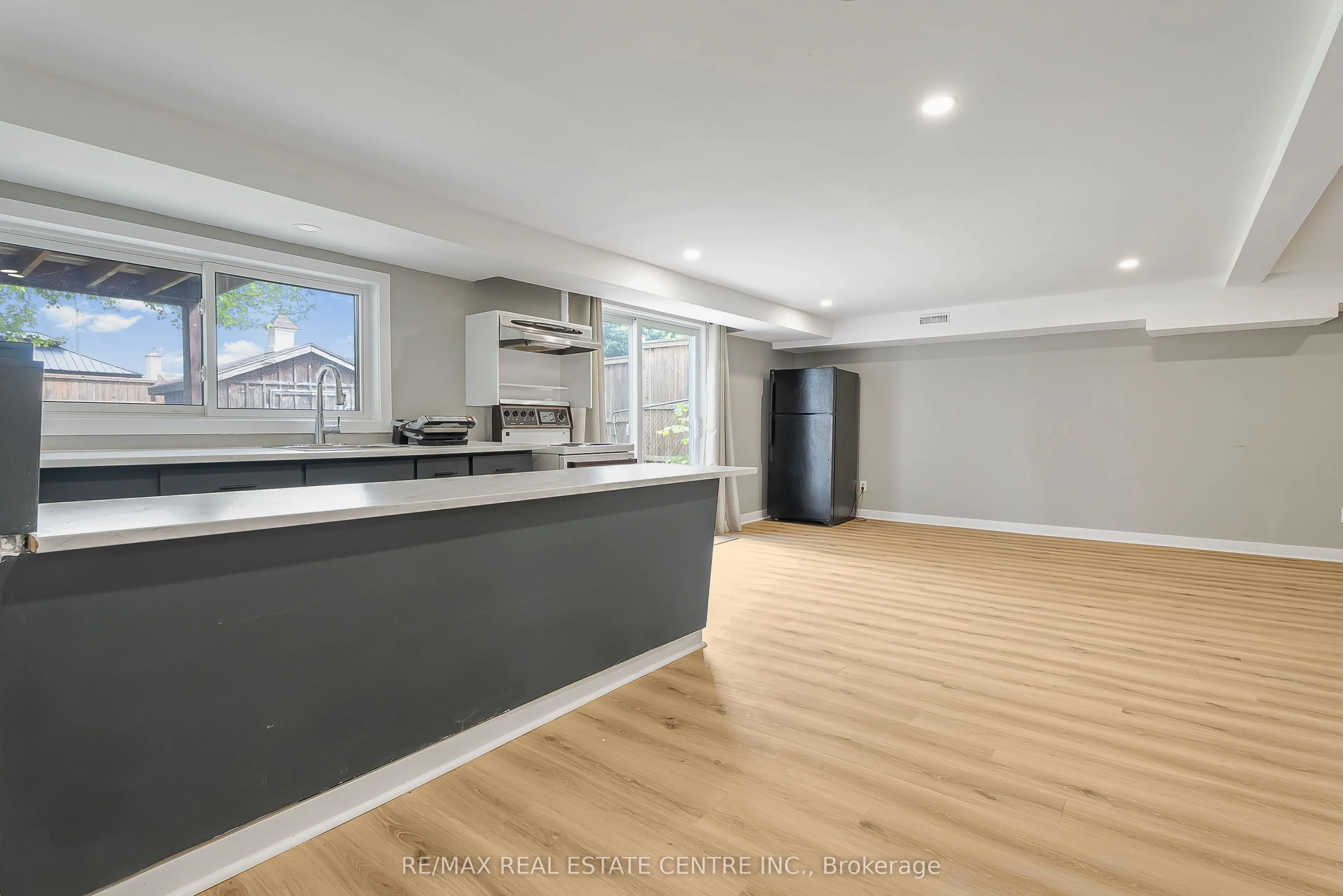 95 Ripplewood Crescent