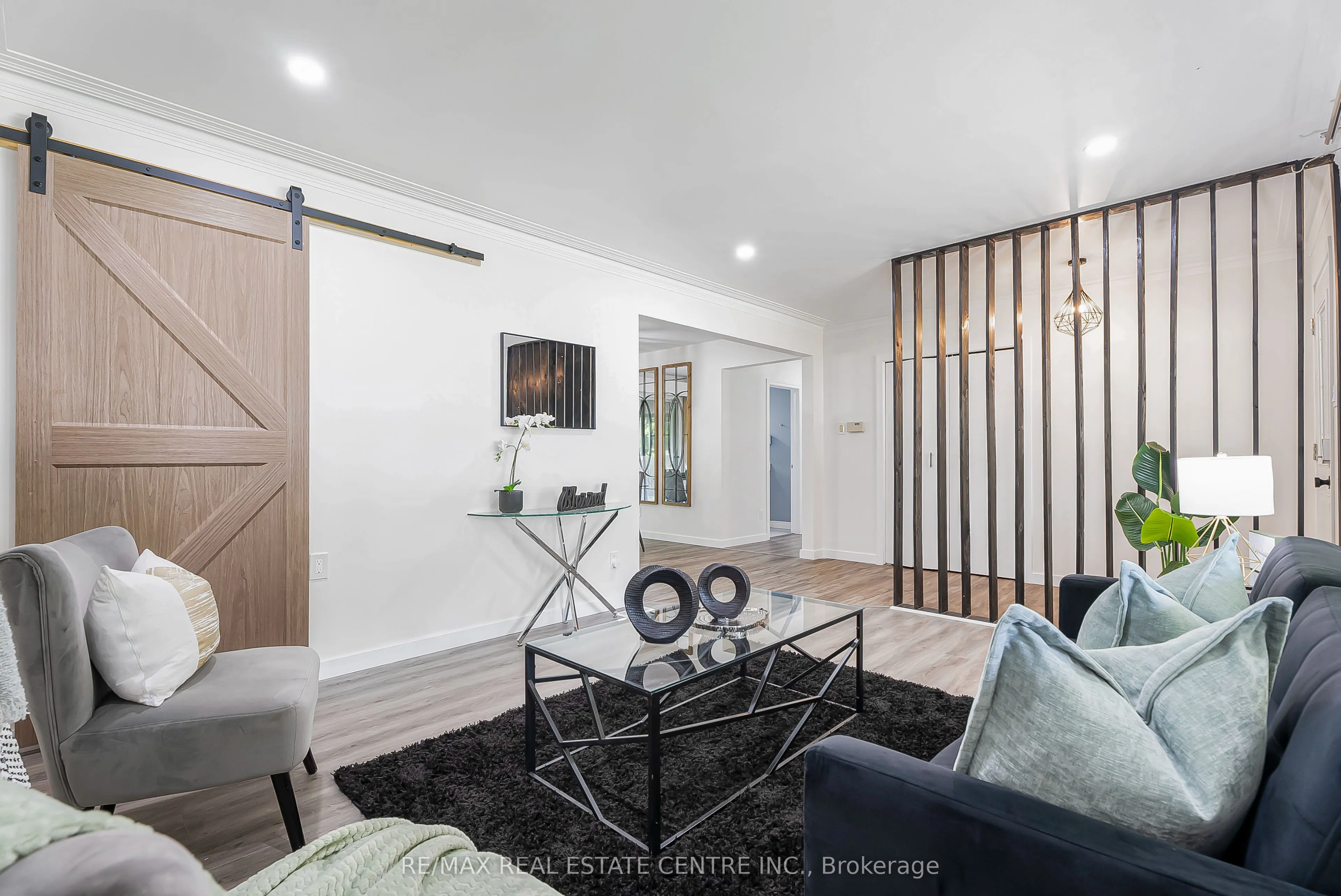 95 Ripplewood Crescent