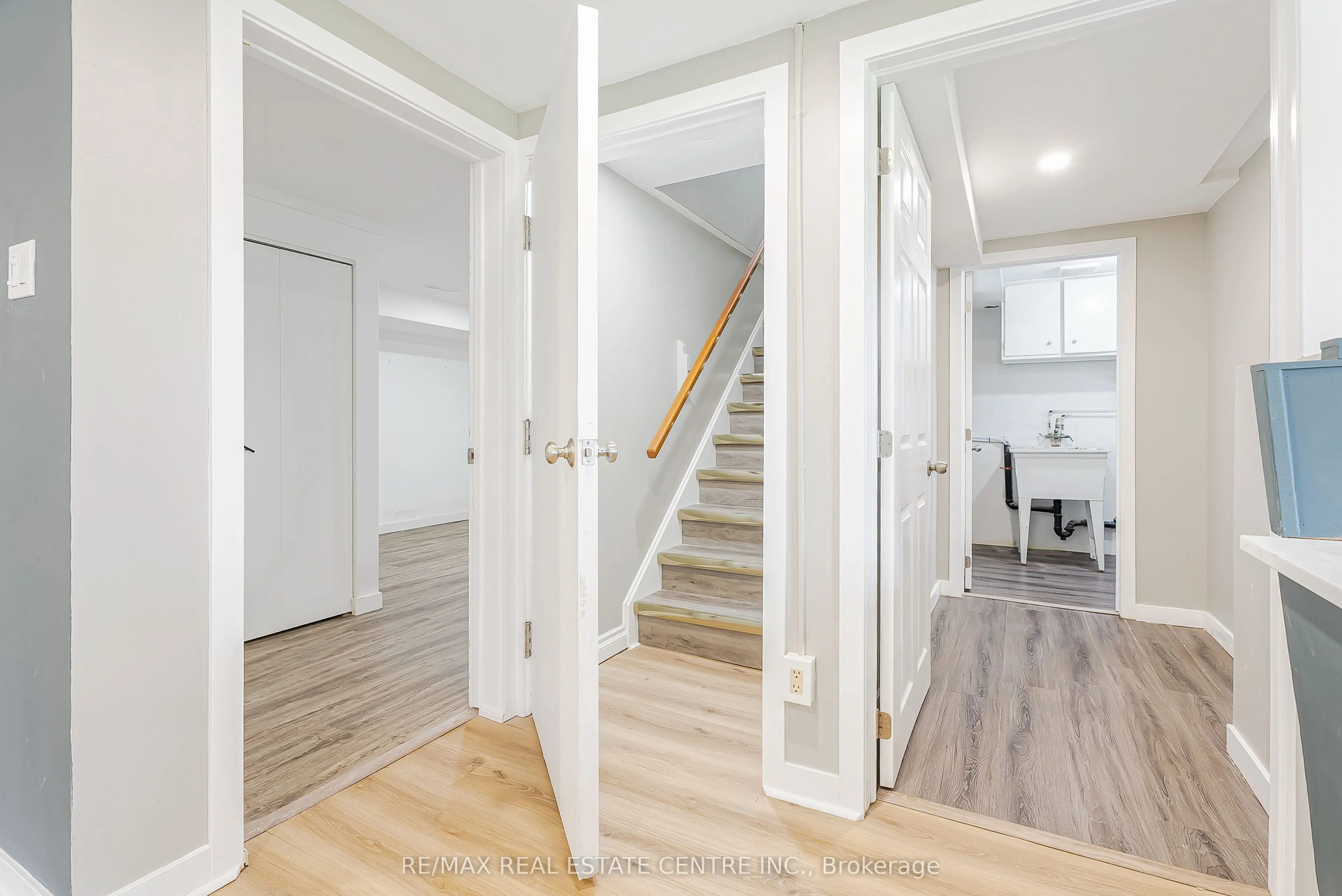 95 Ripplewood Crescent