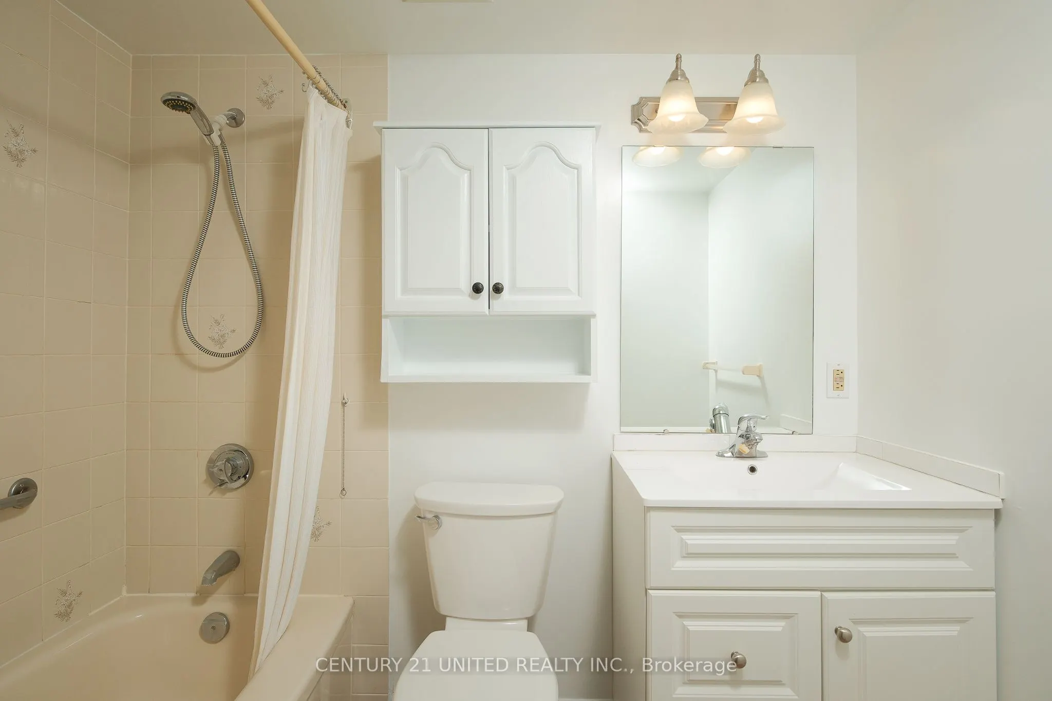 921 Armour Road, #222