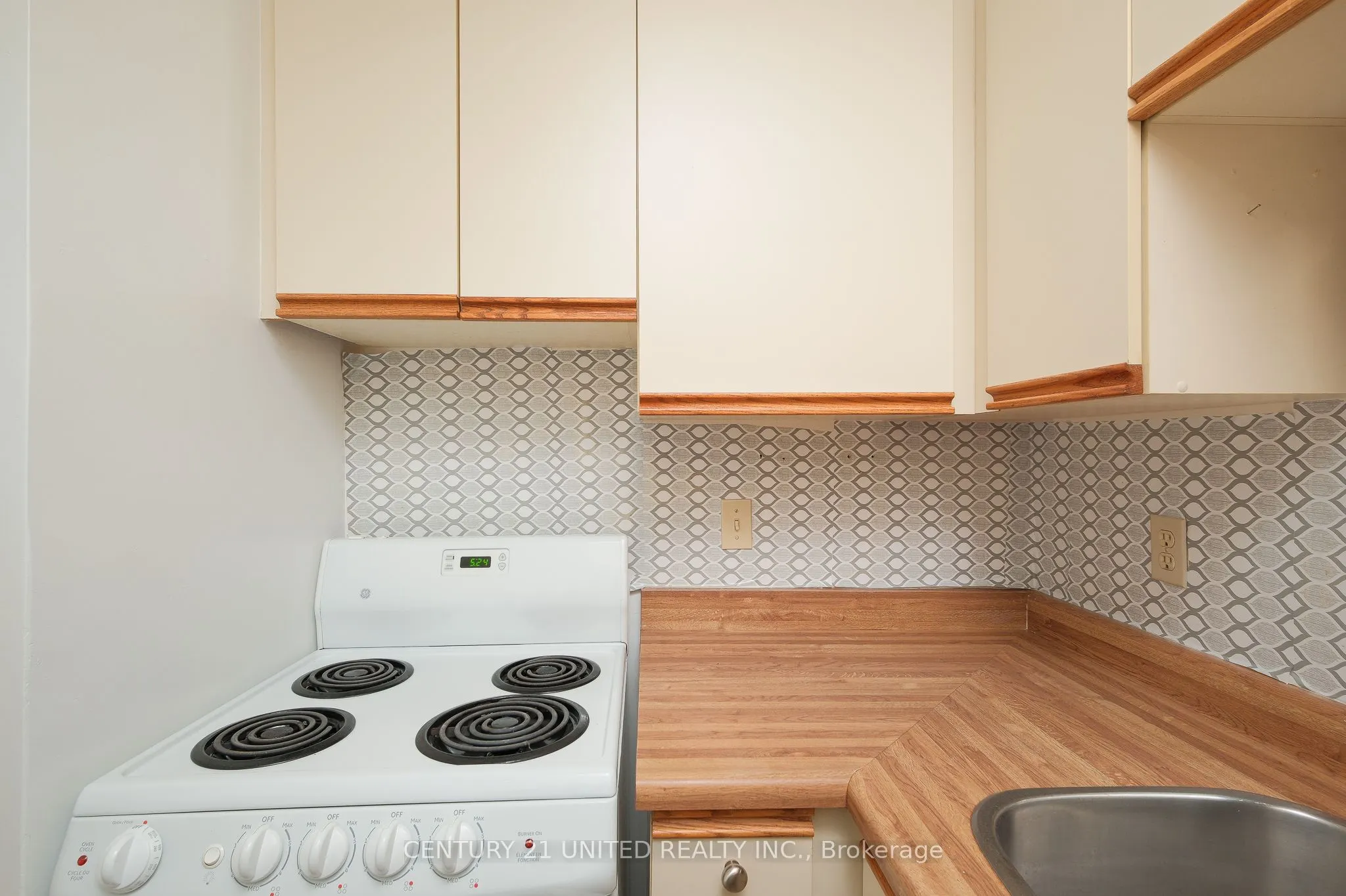 921 Armour Road, #222