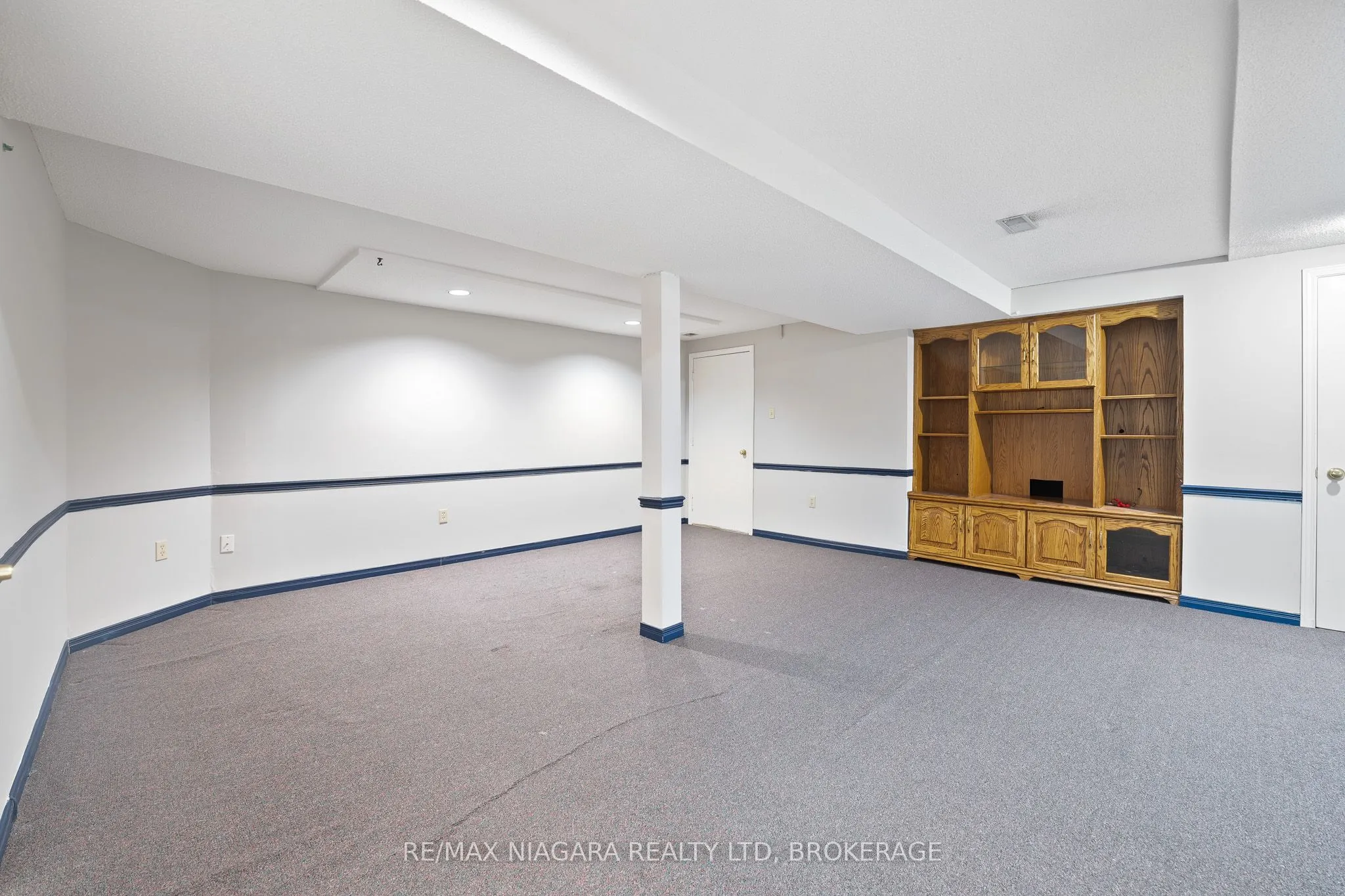 10 ELDERWOOD Drive, #2