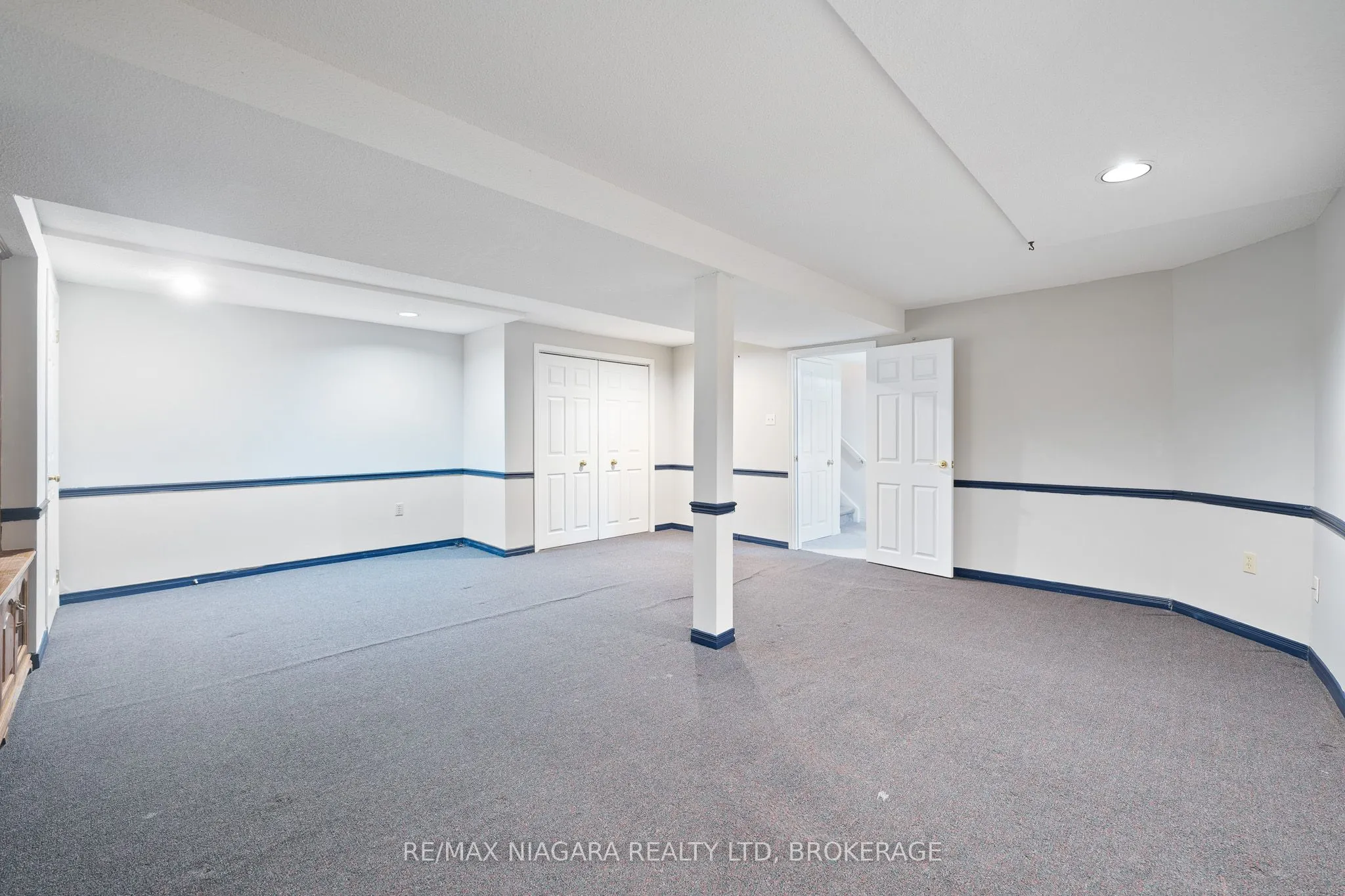 10 ELDERWOOD Drive, #2