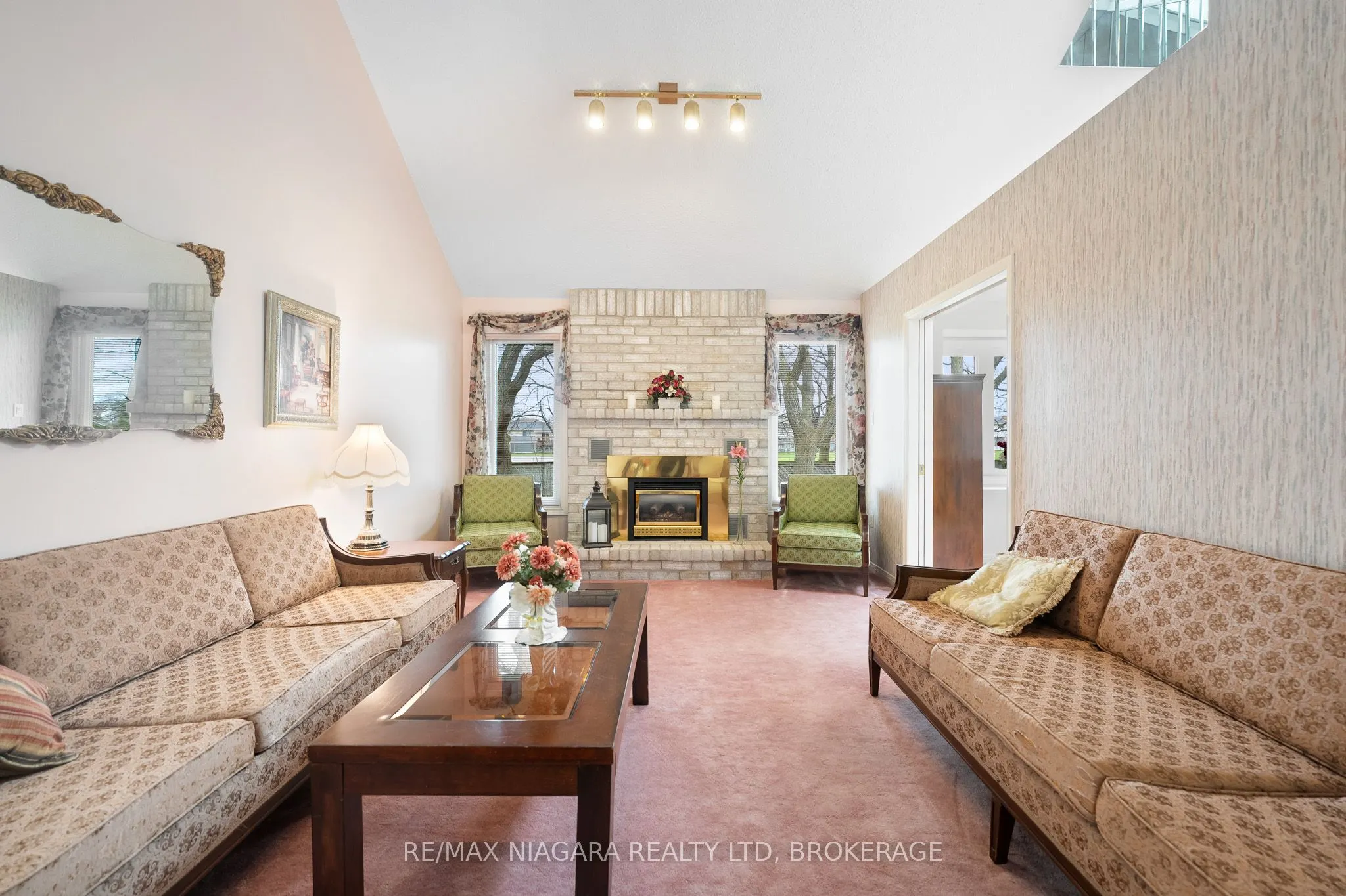 10 ELDERWOOD Drive, #2