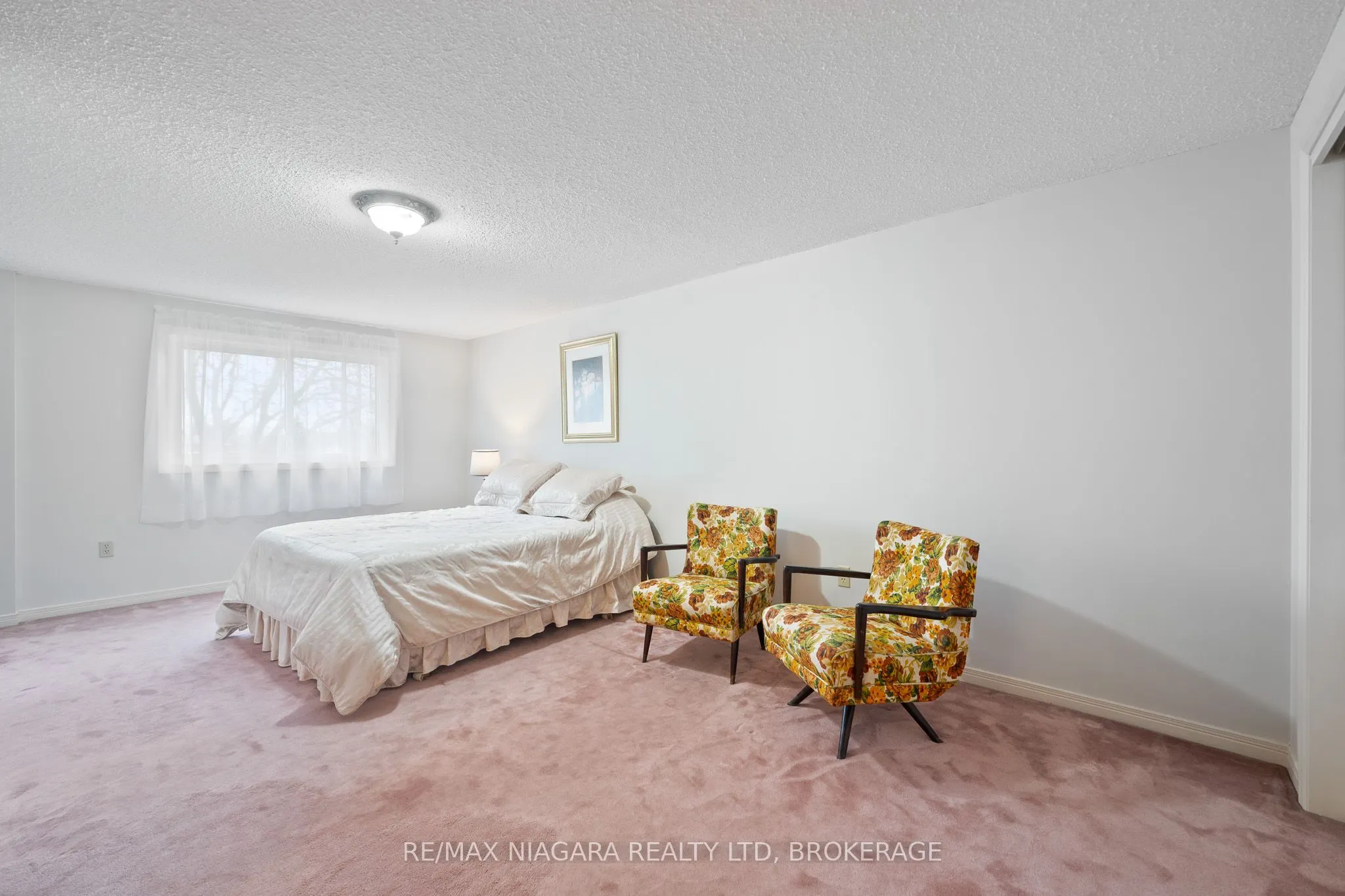 10 ELDERWOOD Drive, #2