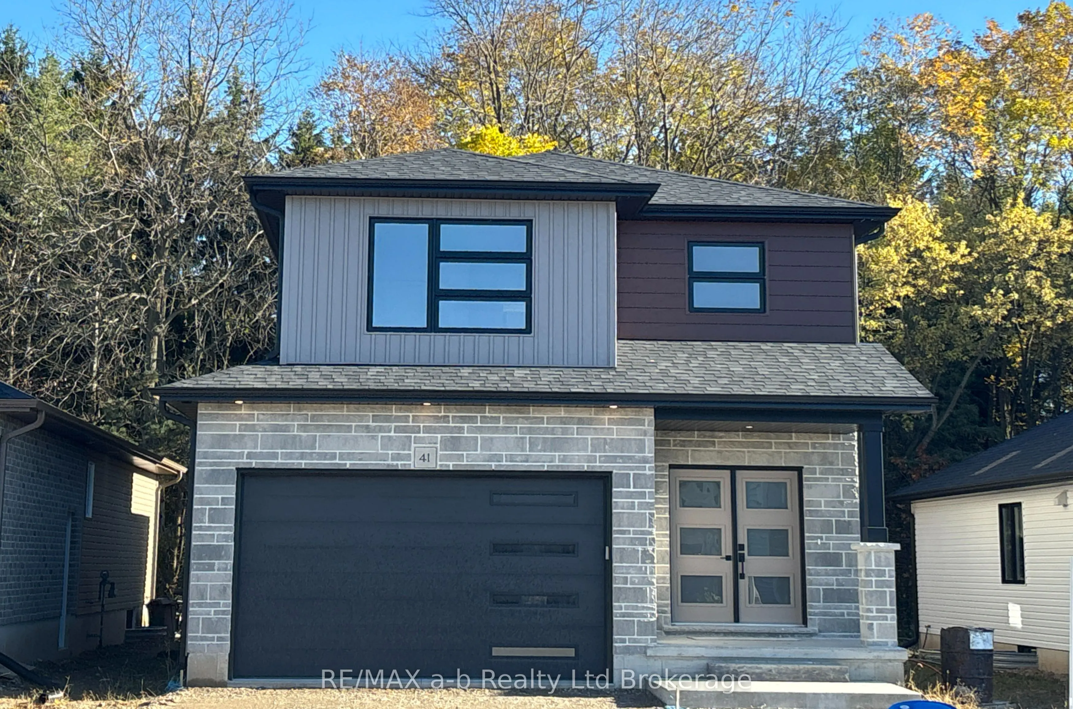 41 Cash Crescent