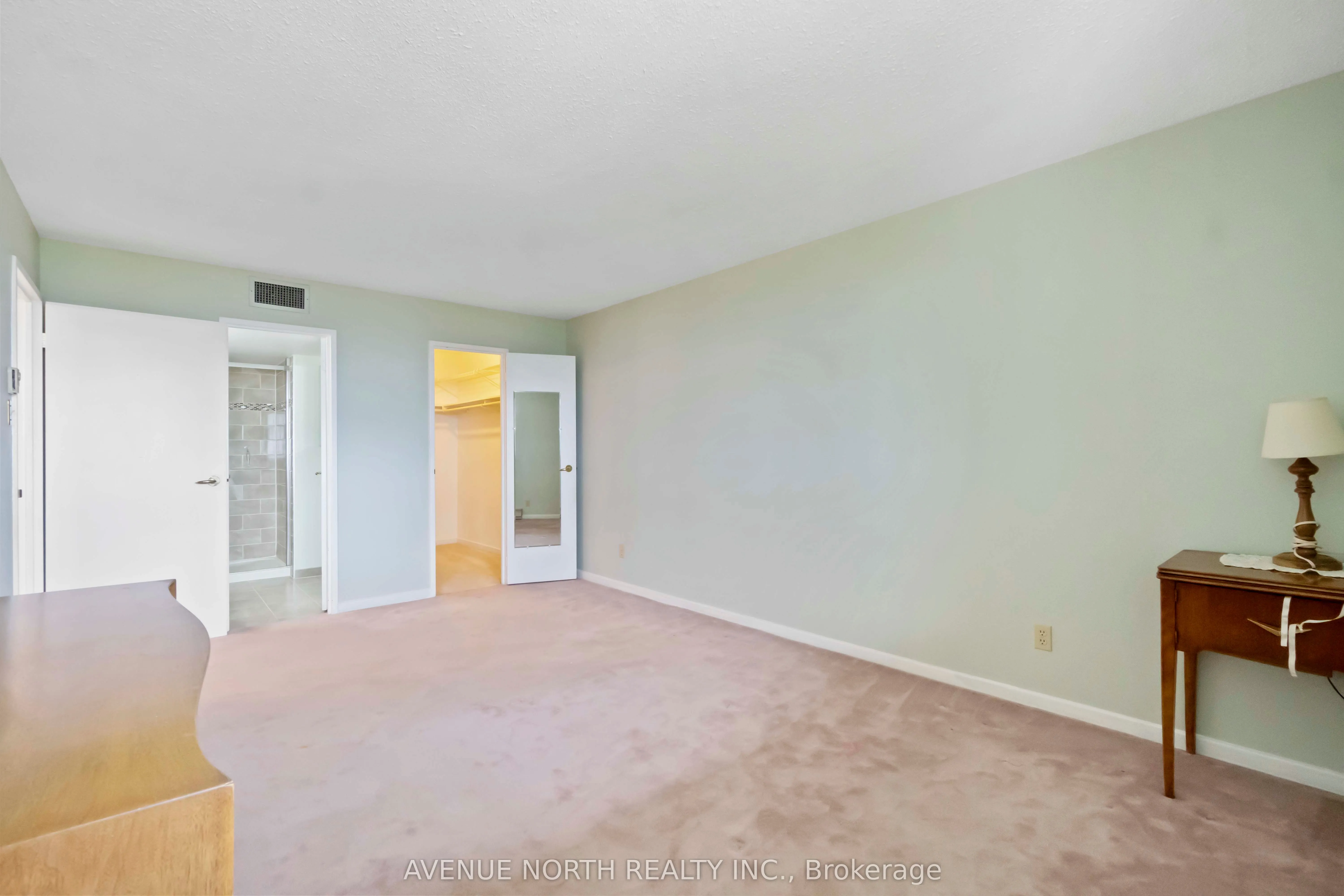 1500 Riverside Drive, #2401