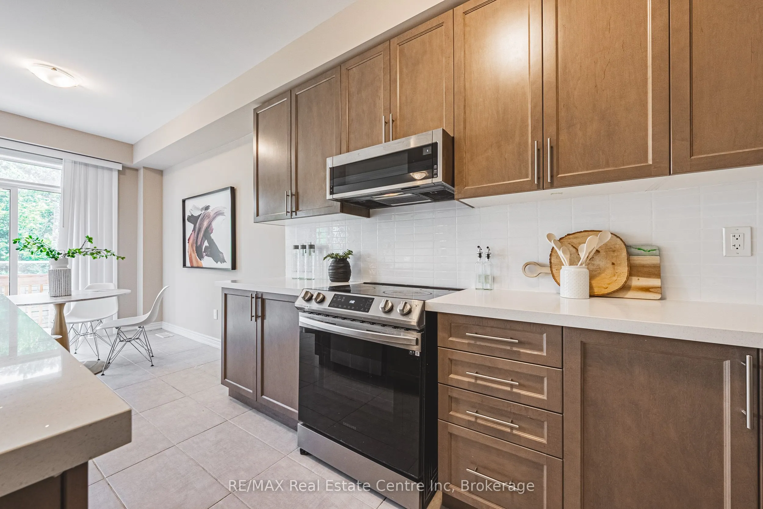 166 Deerpath Drive, #7