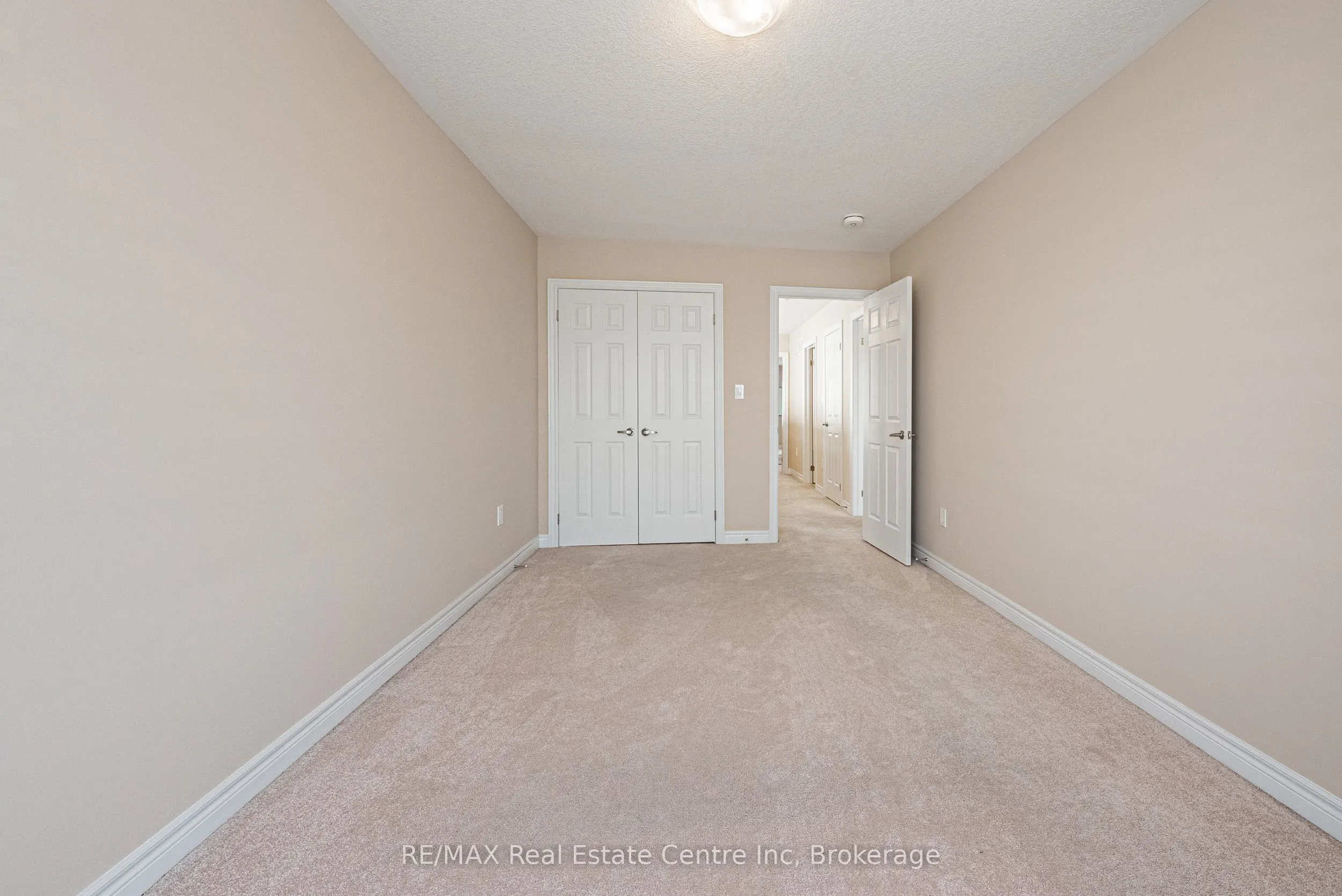 166 Deerpath Drive, #7