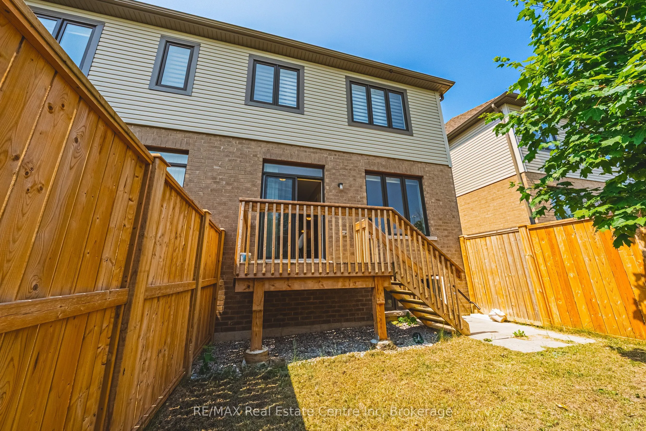 166 Deerpath Drive, #7