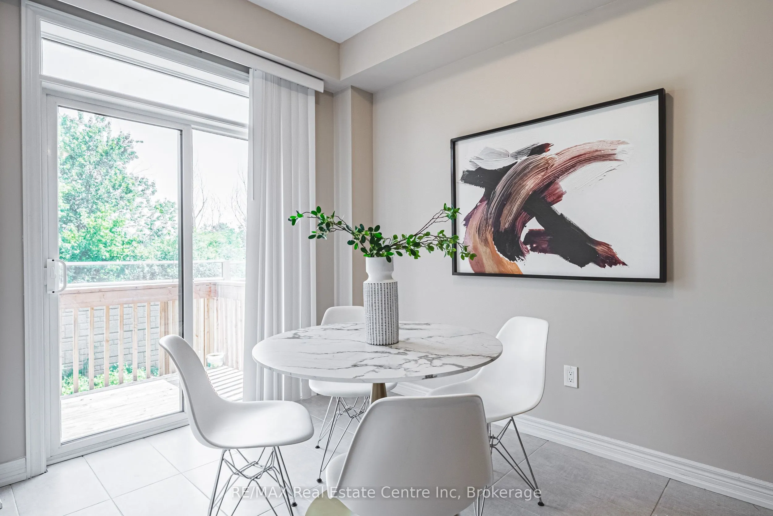 166 Deerpath Drive, #7