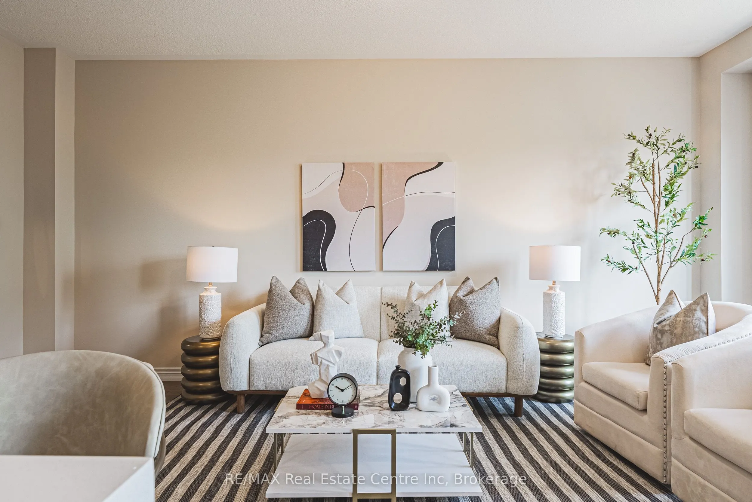 166 Deerpath Drive, #7