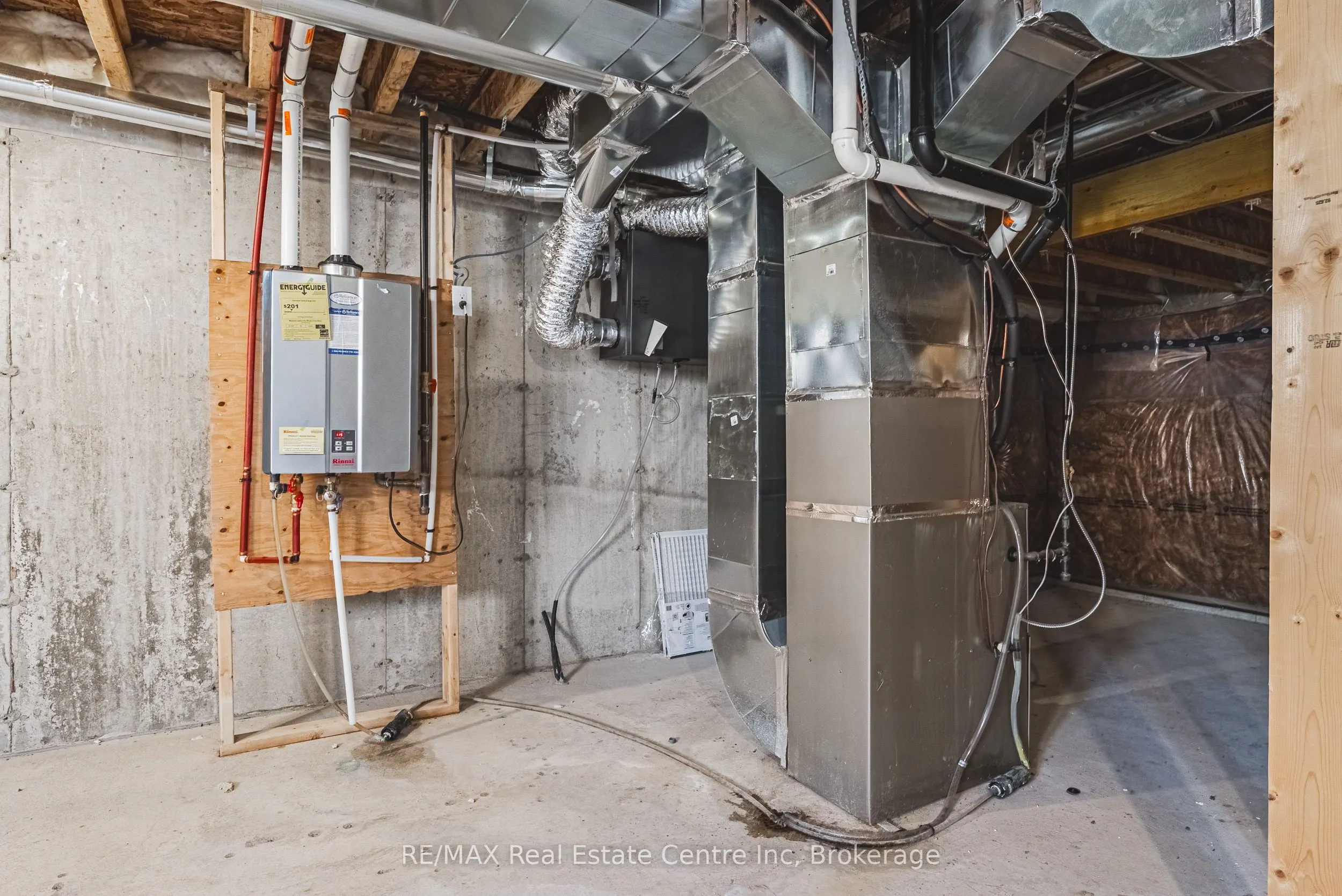 166 Deerpath Drive, #7