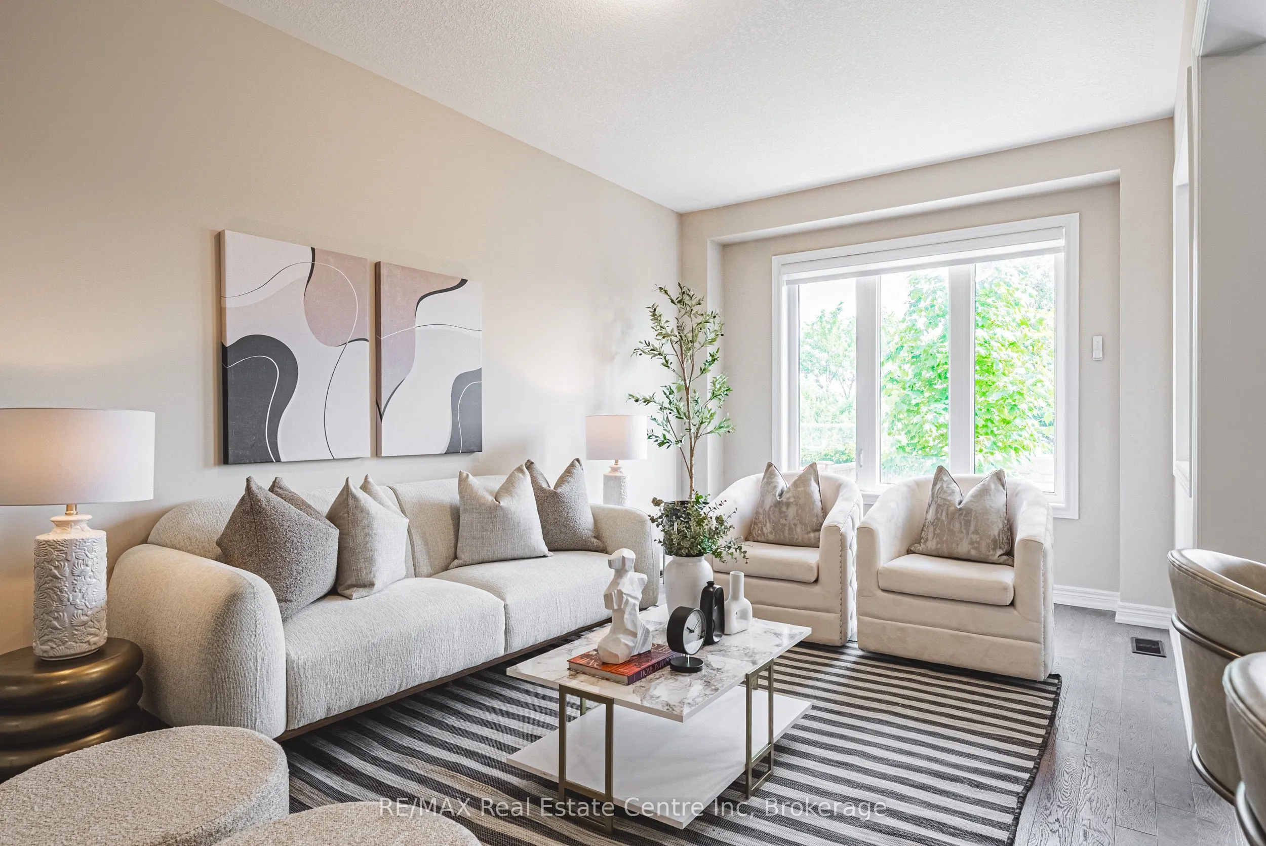 166 Deerpath Drive, #7