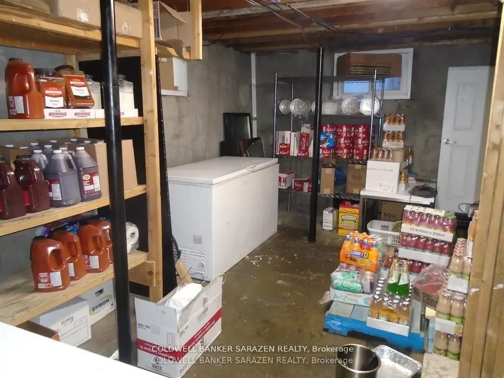 908-912 ST. LAURENT Boulevard N