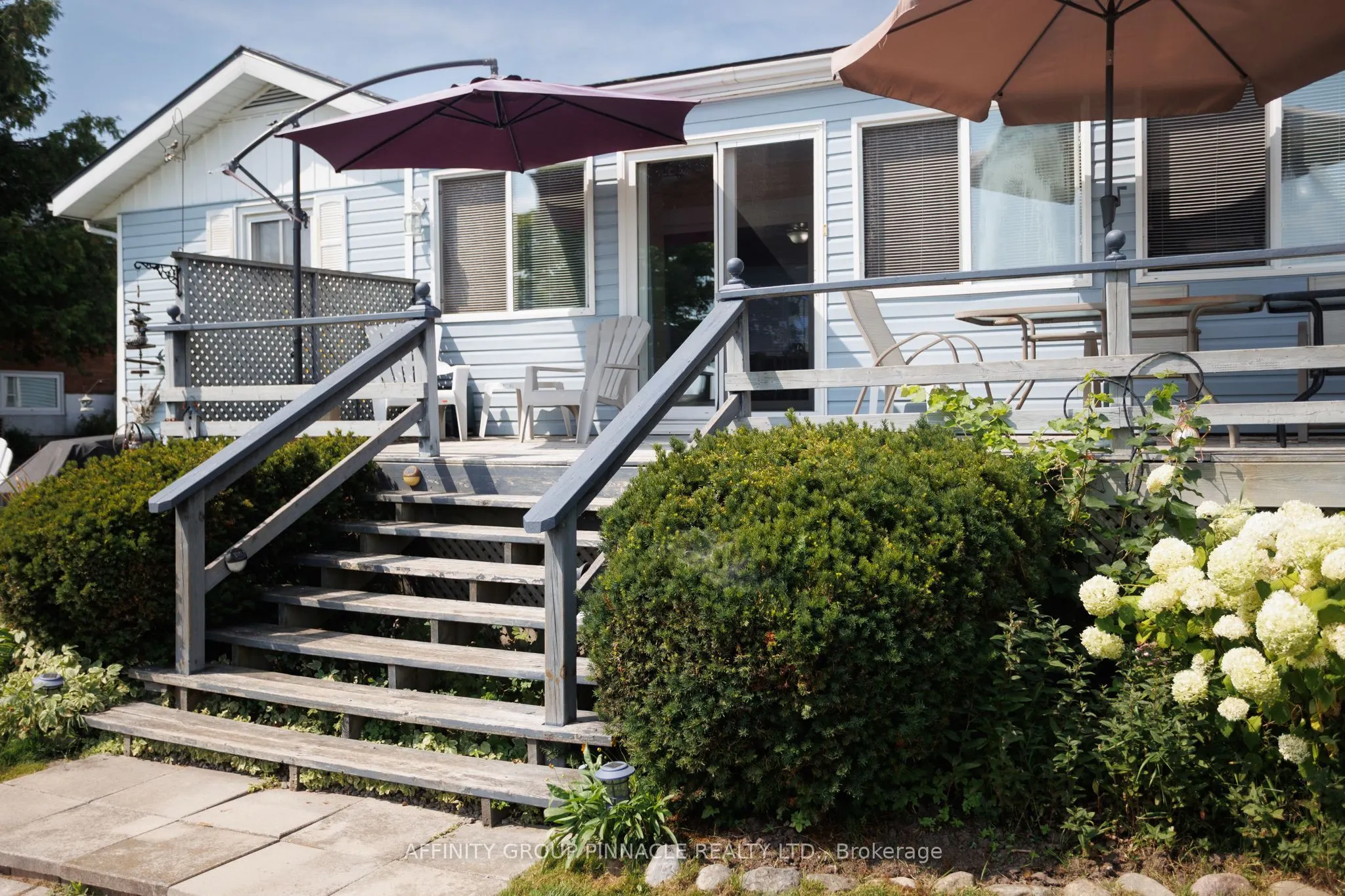 11 Lakeview Crescent