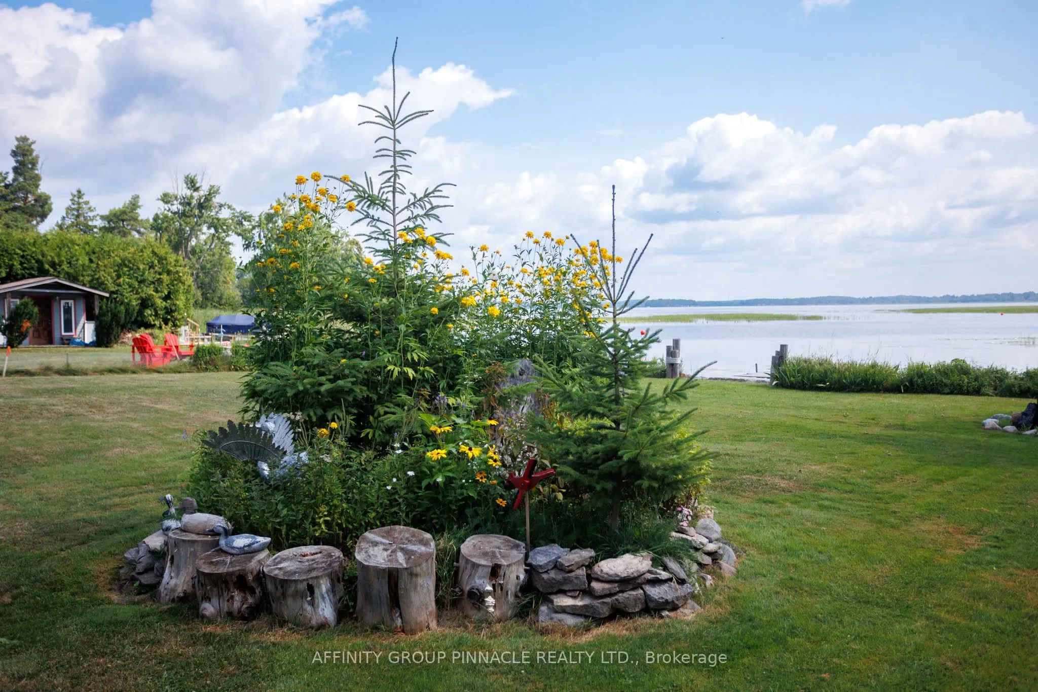 11 Lakeview Crescent