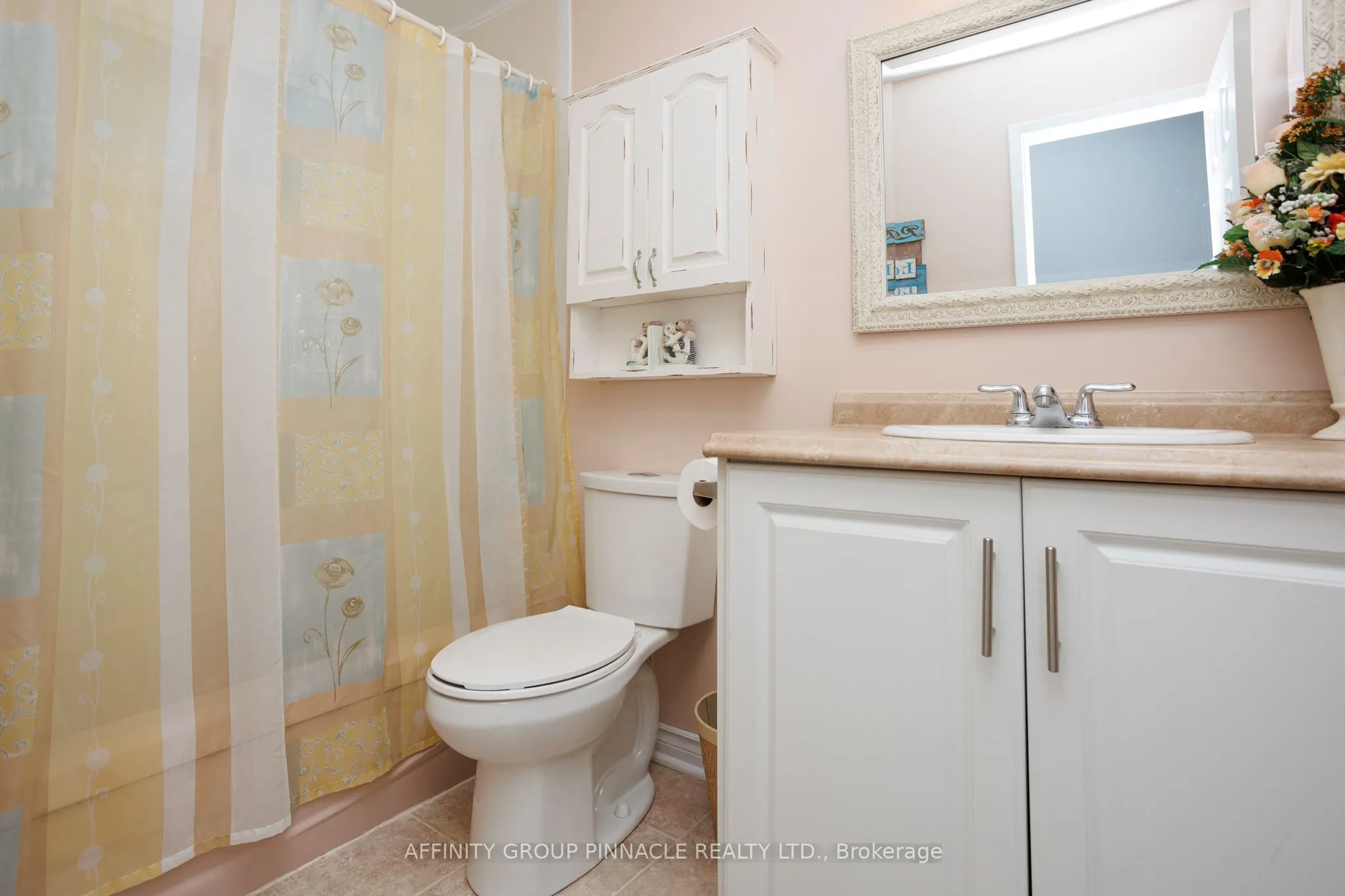 11 Lakeview Crescent