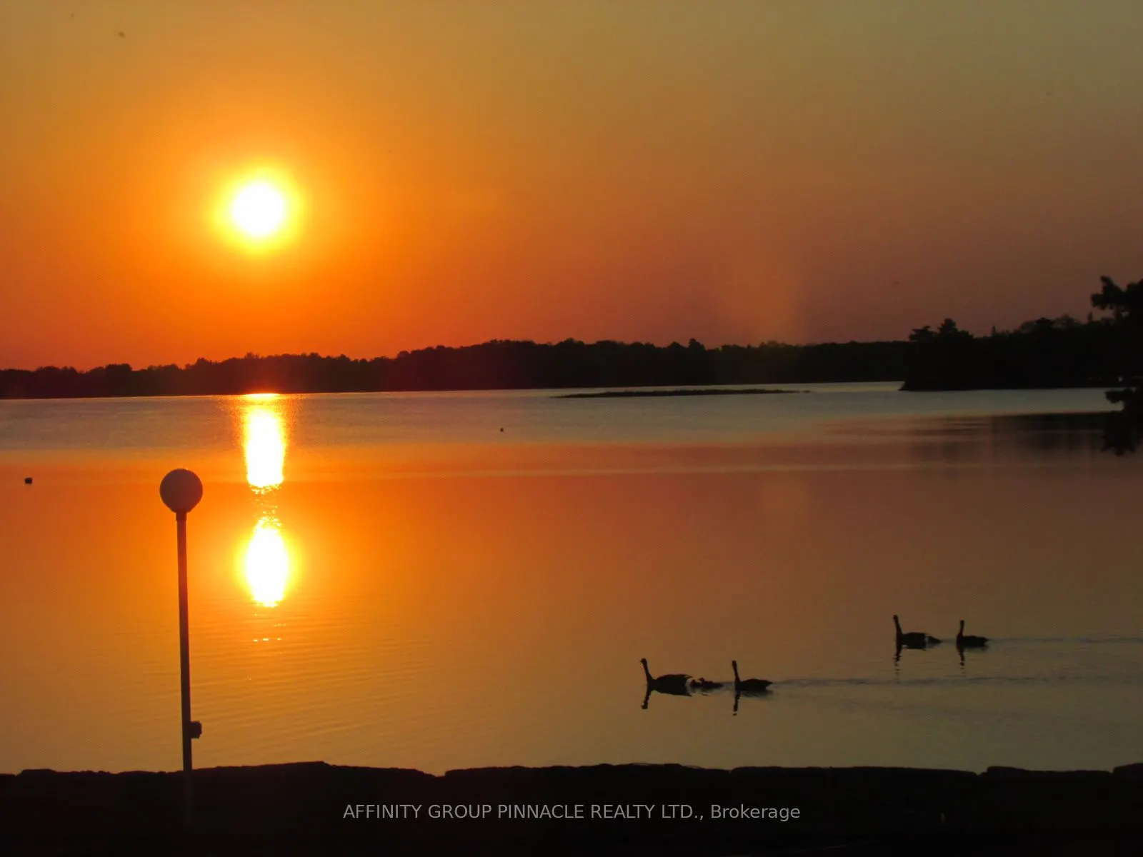 11 Lakeview Crescent