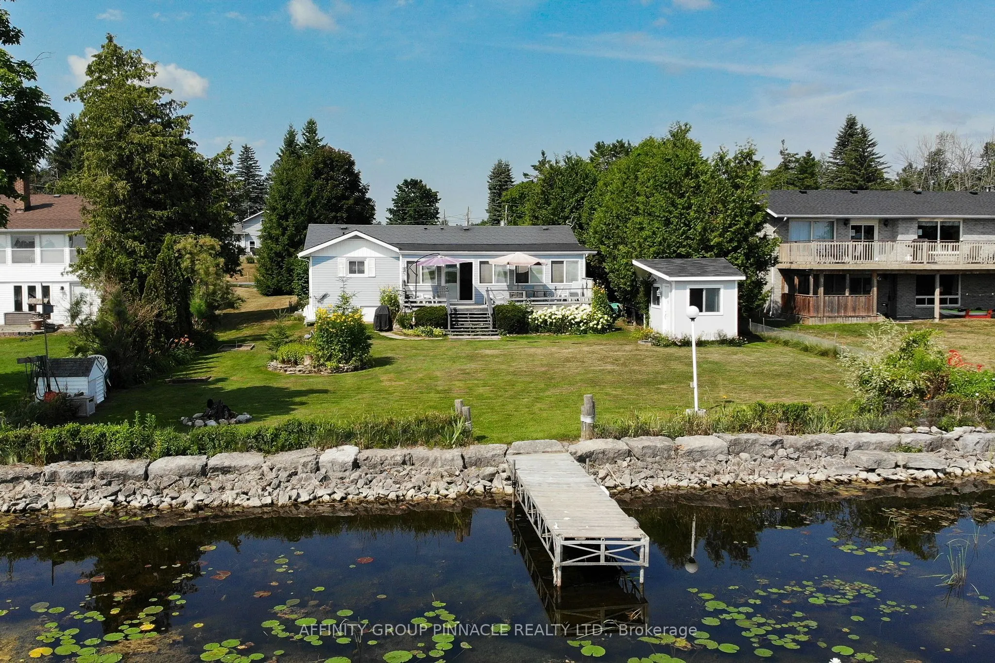 11 Lakeview Crescent