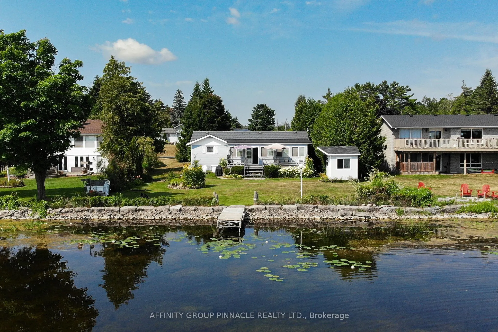 11 Lakeview Crescent