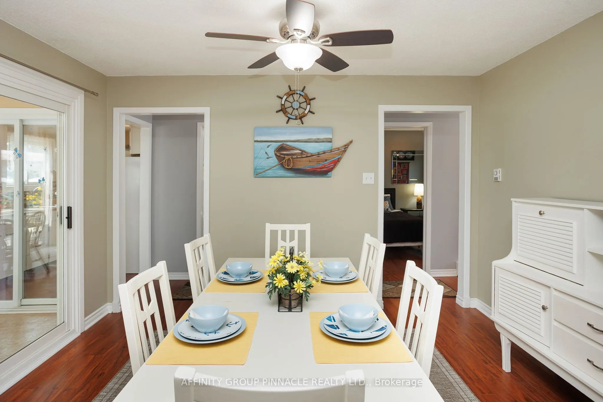 11 Lakeview Crescent