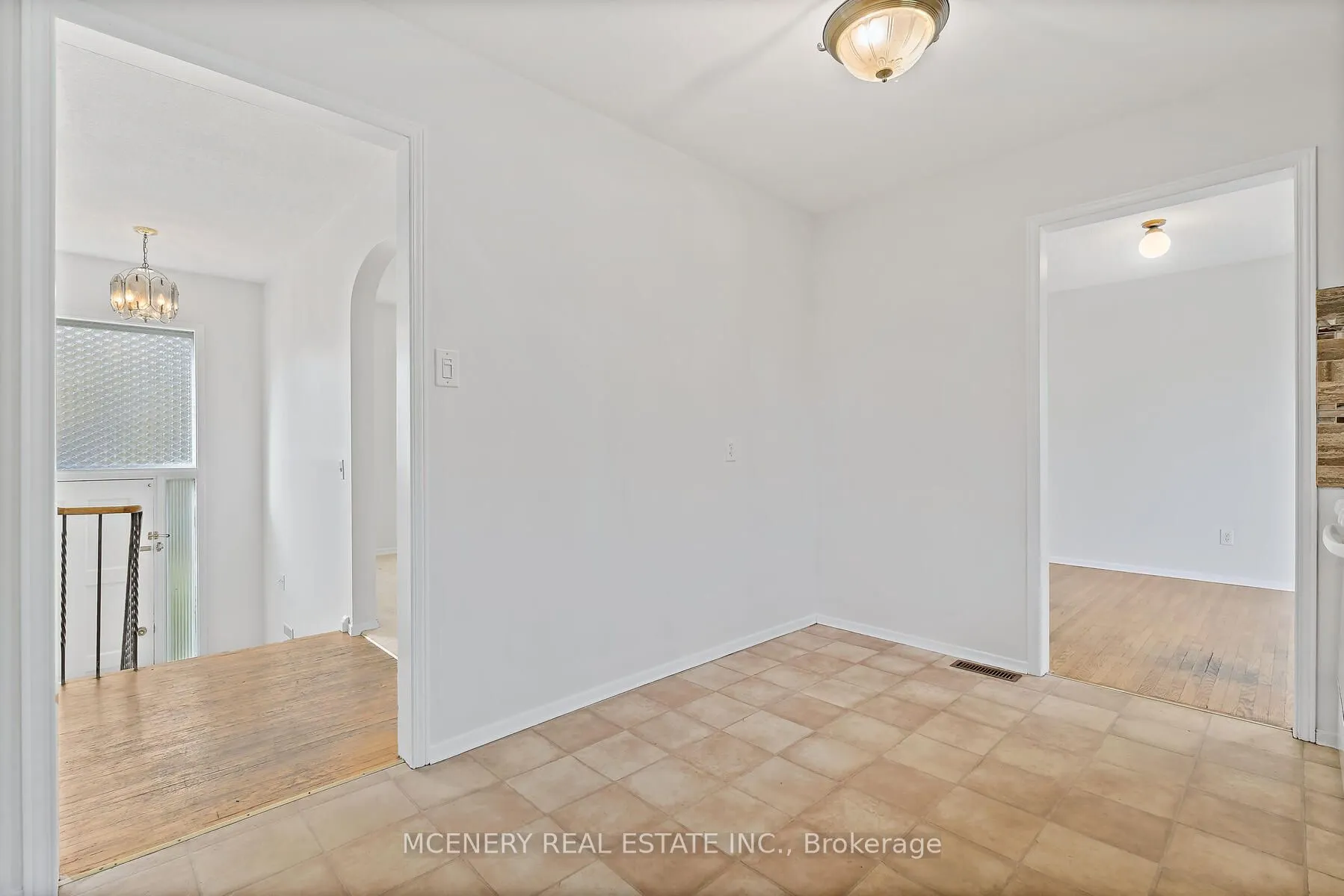 29 Tomwell Crescent E