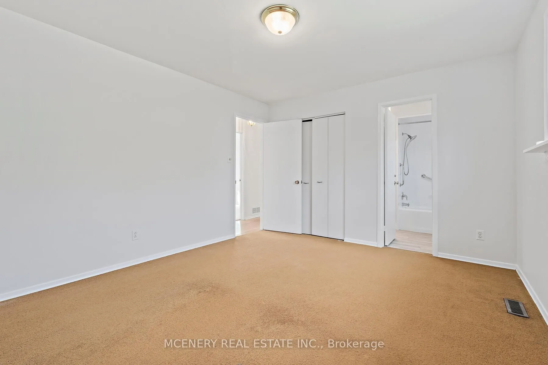 29 Tomwell Crescent E