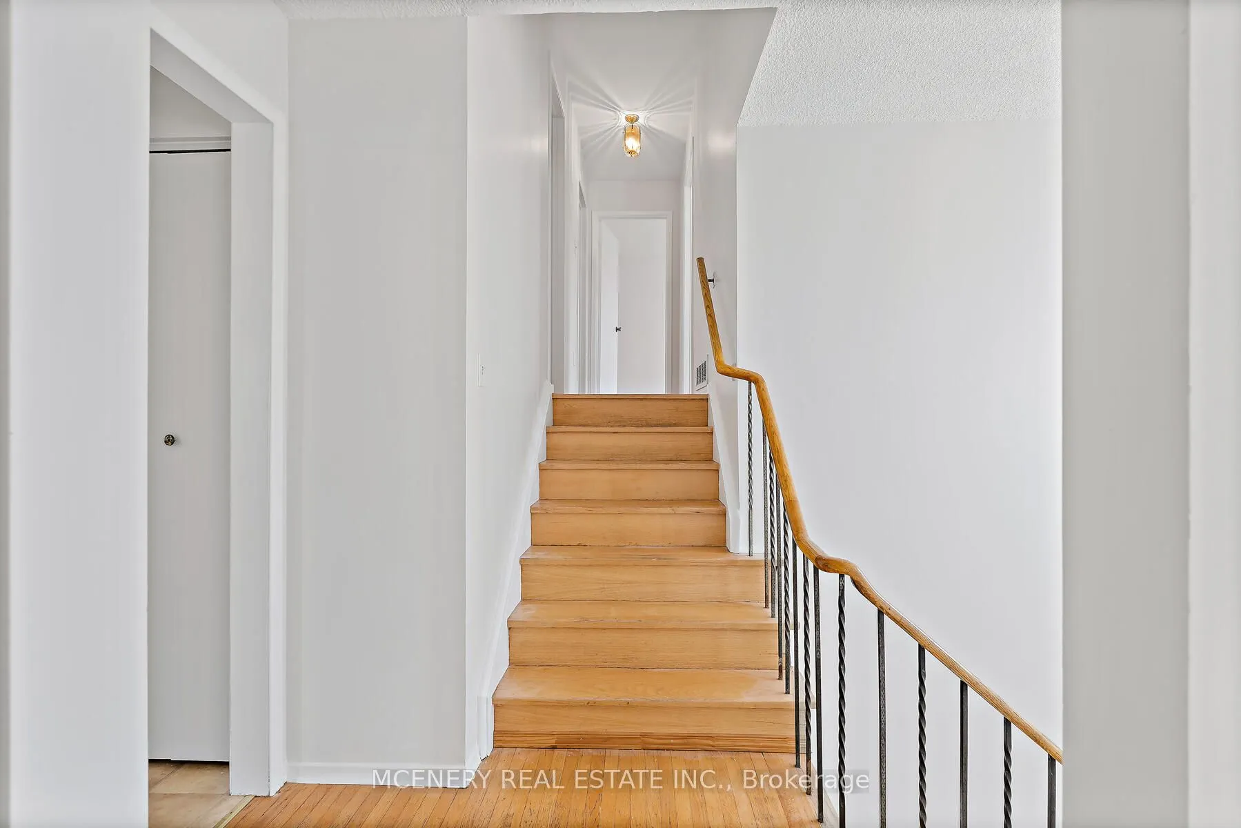 29 Tomwell Crescent E