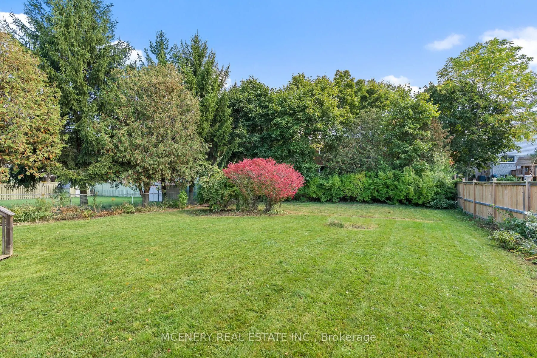 29 Tomwell Crescent E