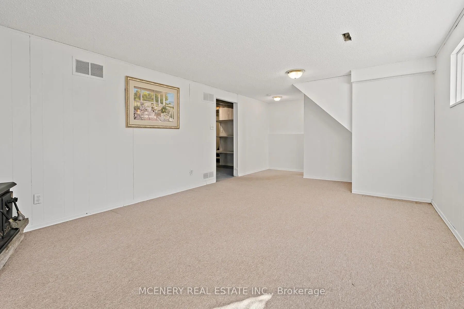 29 Tomwell Crescent E