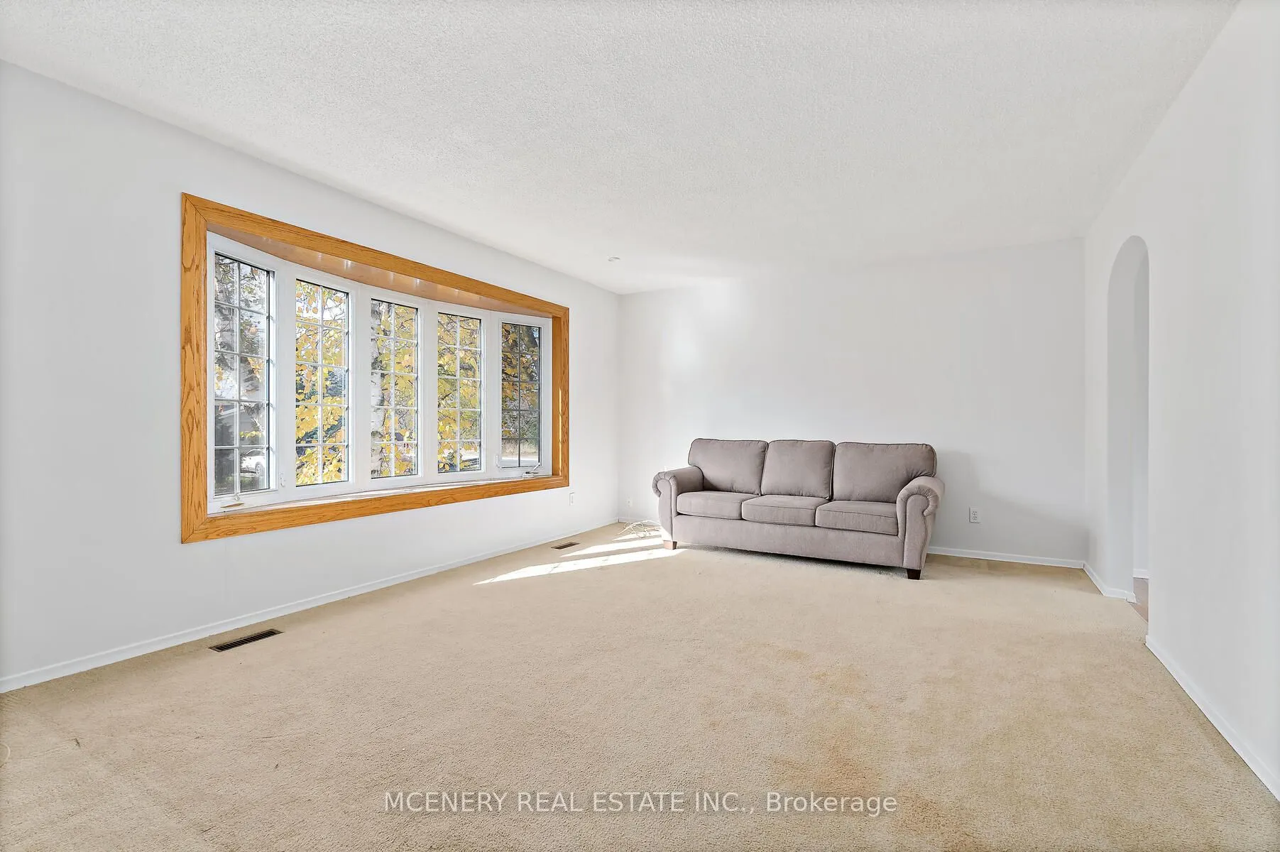 29 Tomwell Crescent E