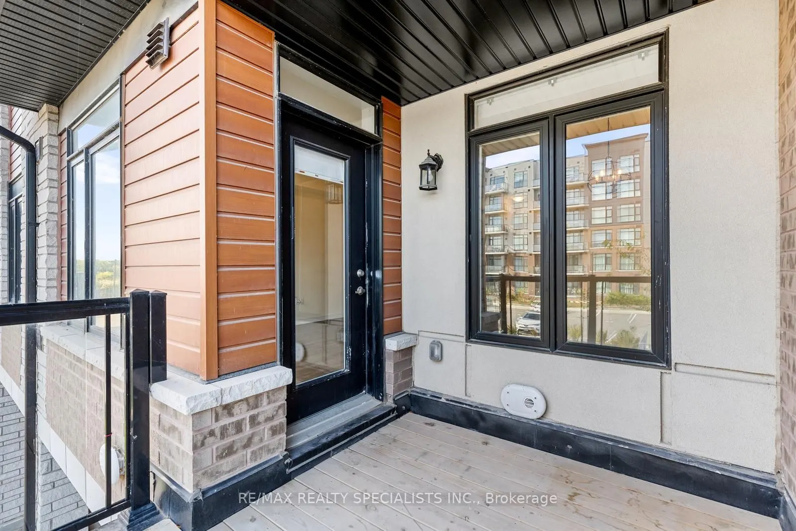 590 North Service Road, #135