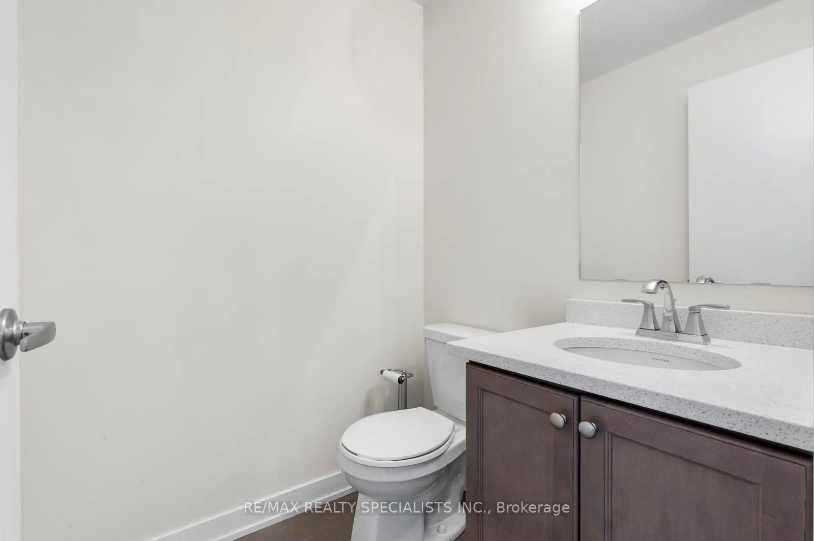 590 North Service Road, #135