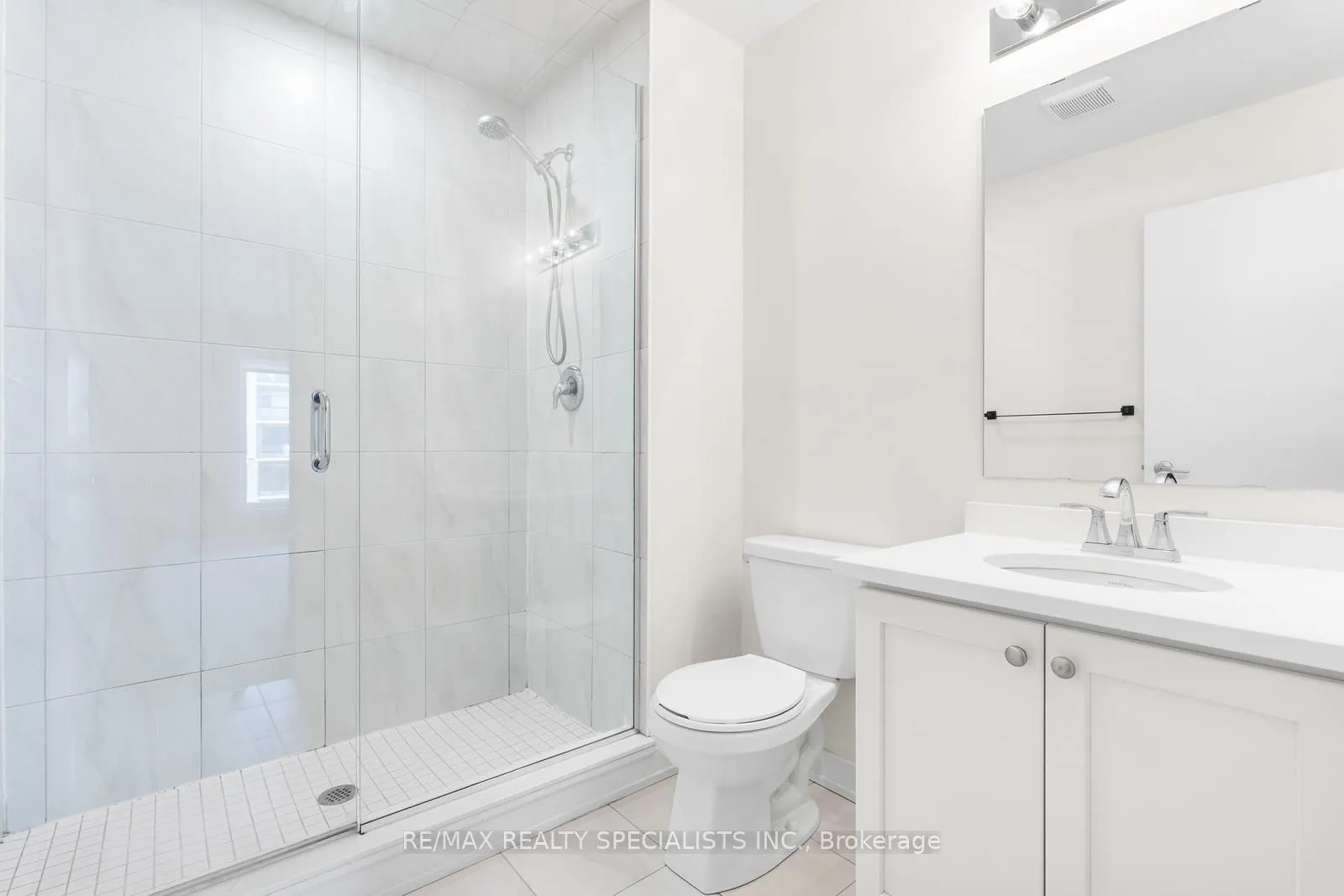 590 North Service Road, #135