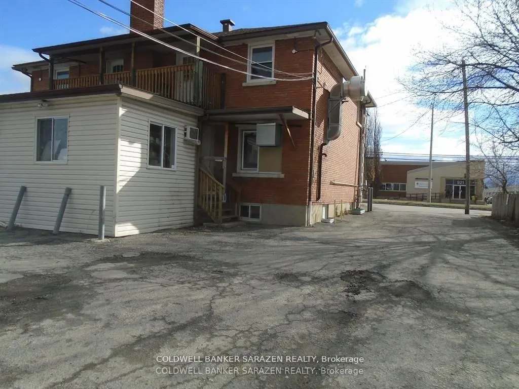 908-912 ST. LAURENT Boulevard N