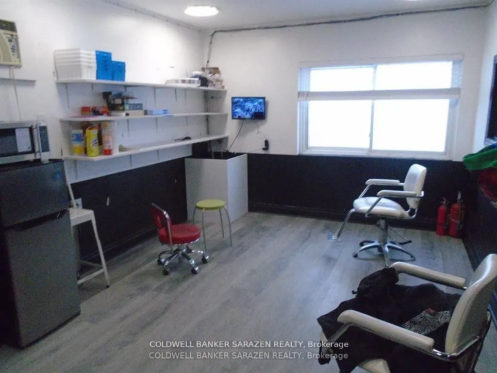 908-912 ST. LAURENT Boulevard N