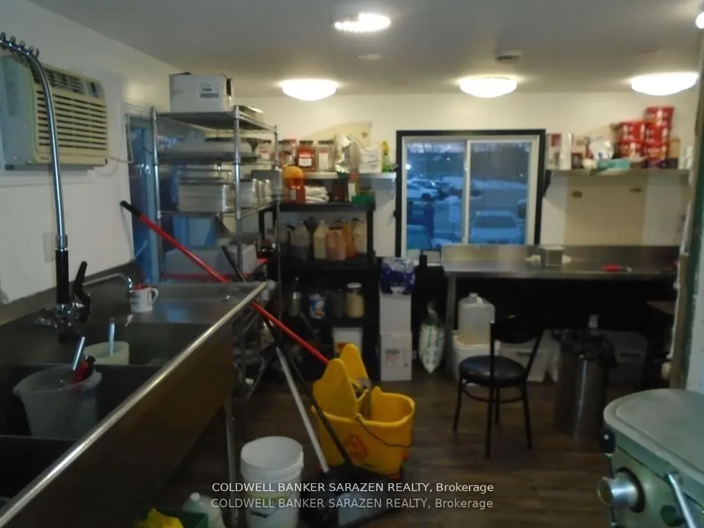 908-912 ST. LAURENT Boulevard N