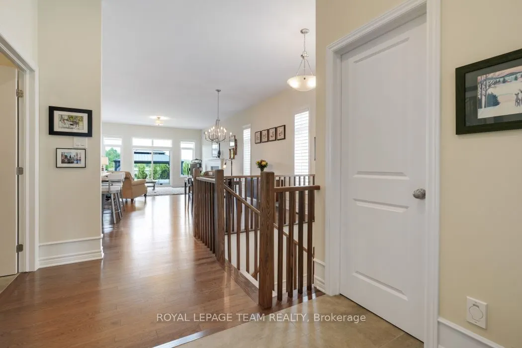 316 Serenade Crescent W