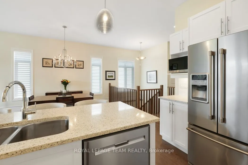 316 Serenade Crescent W