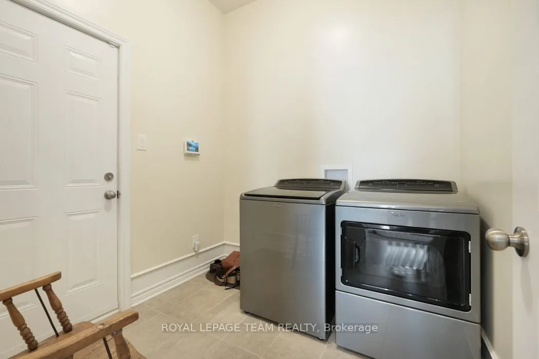 316 Serenade Crescent W