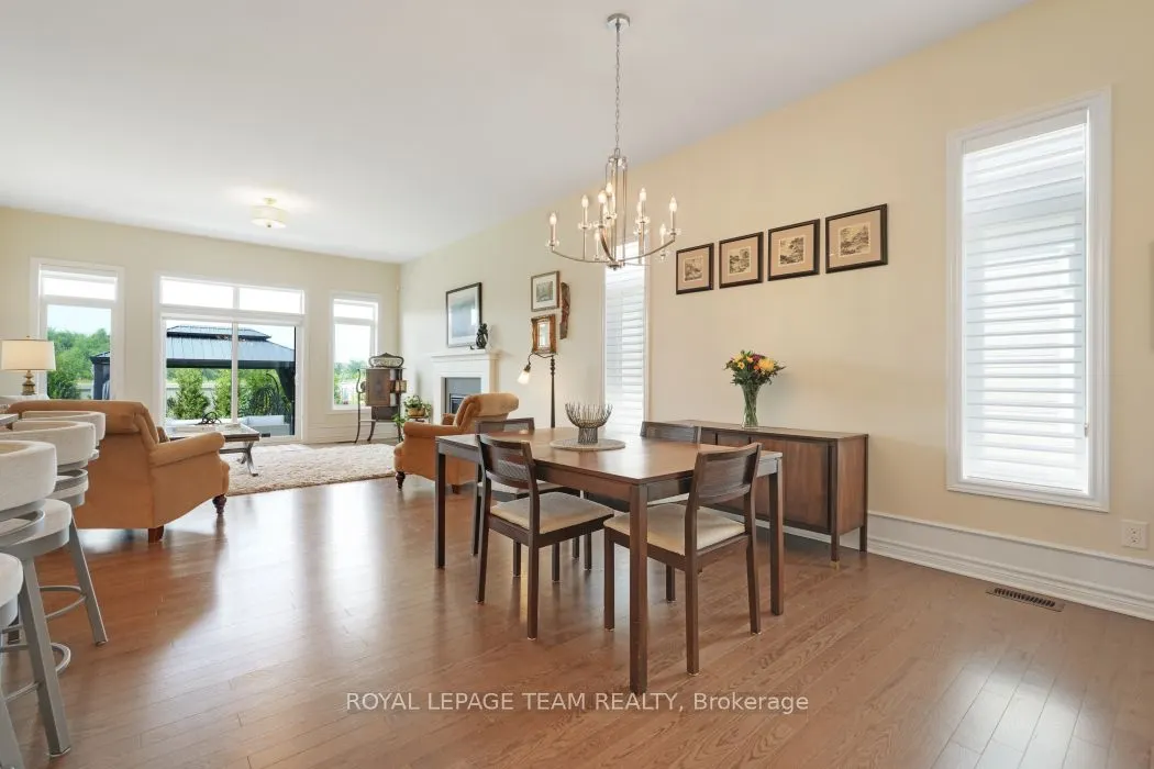 316 Serenade Crescent W