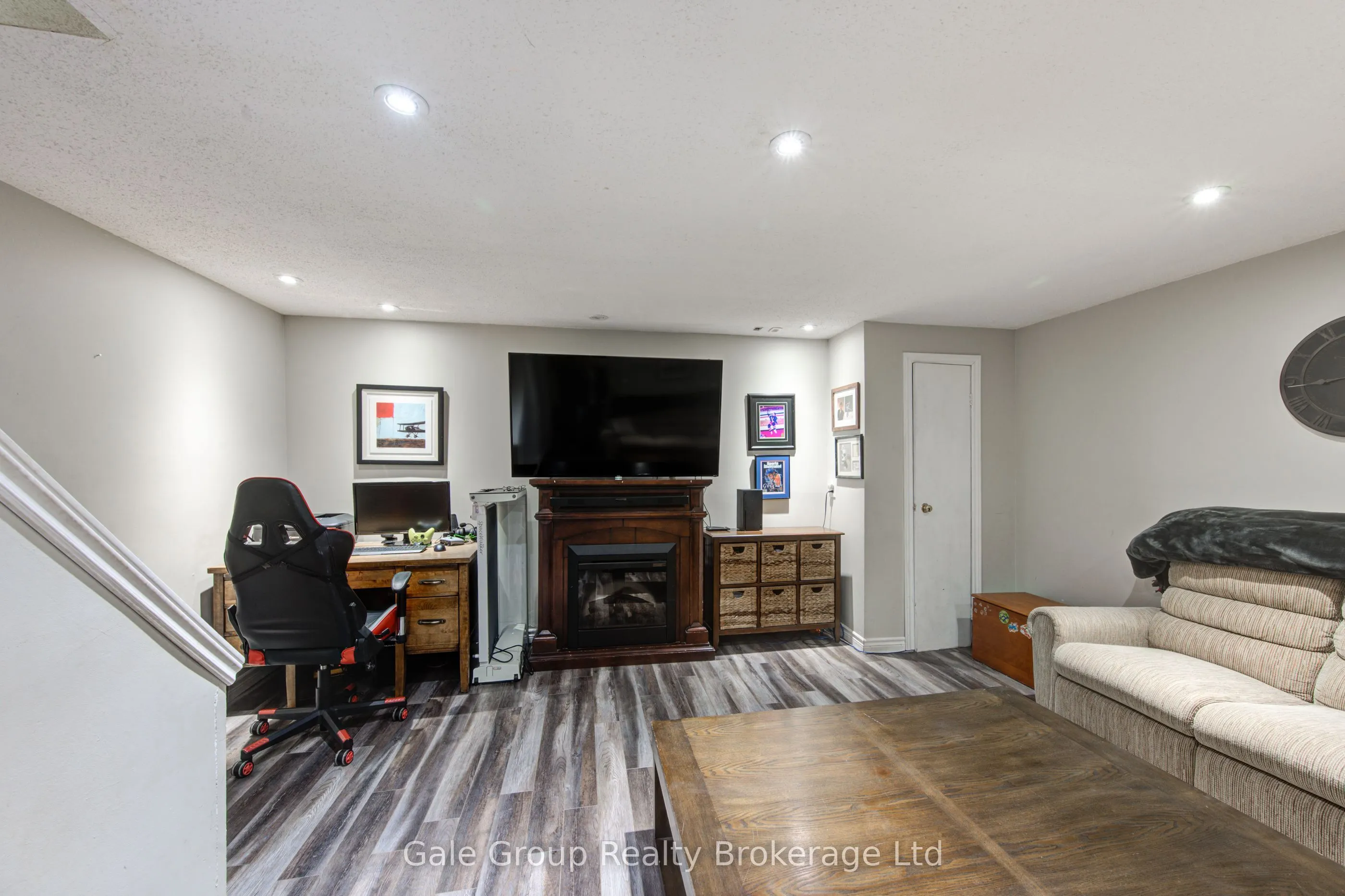 1193 NELLIS Street, #2