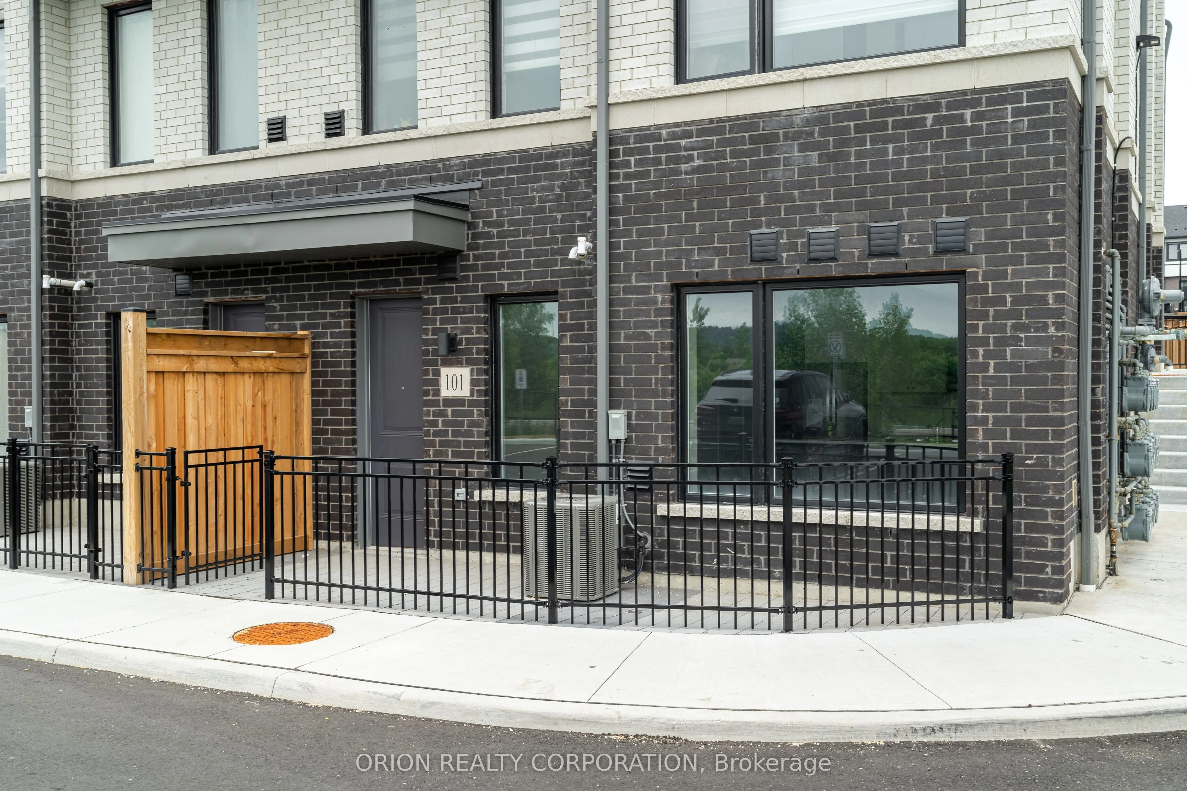 160 Densmore Road, #101