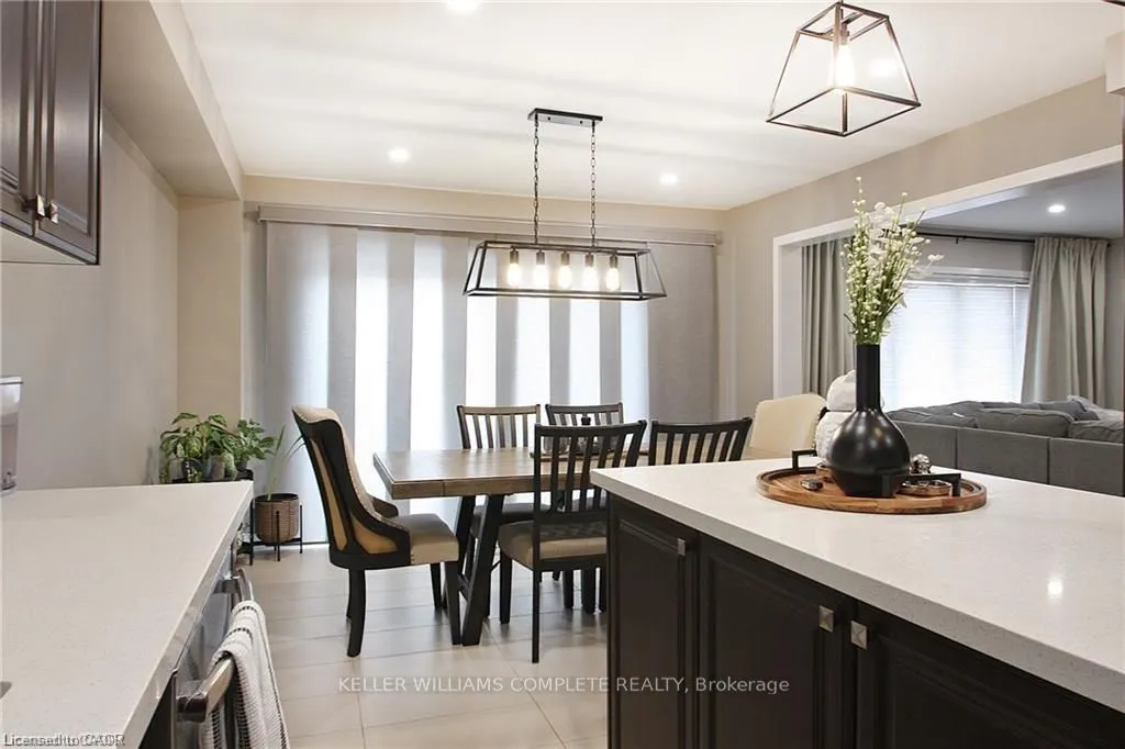 23 SCARLETWOOD Street