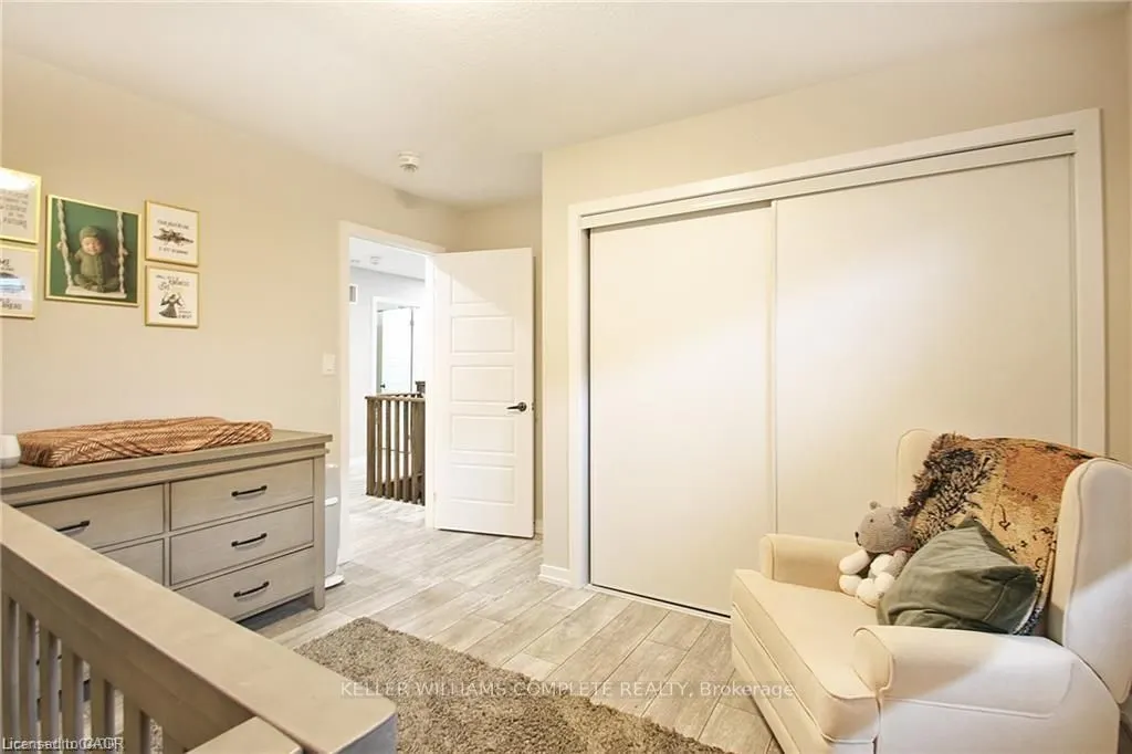 23 SCARLETWOOD Street