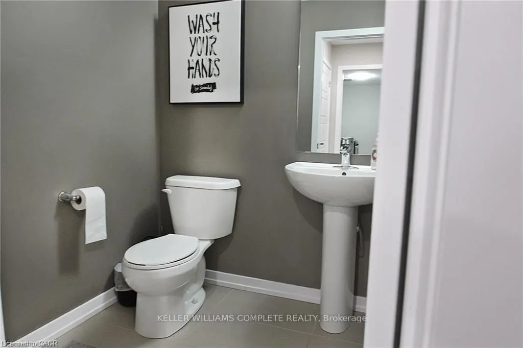 23 SCARLETWOOD Street