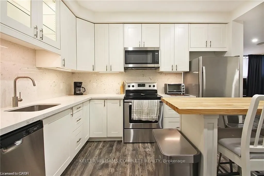 23 SCARLETWOOD Street